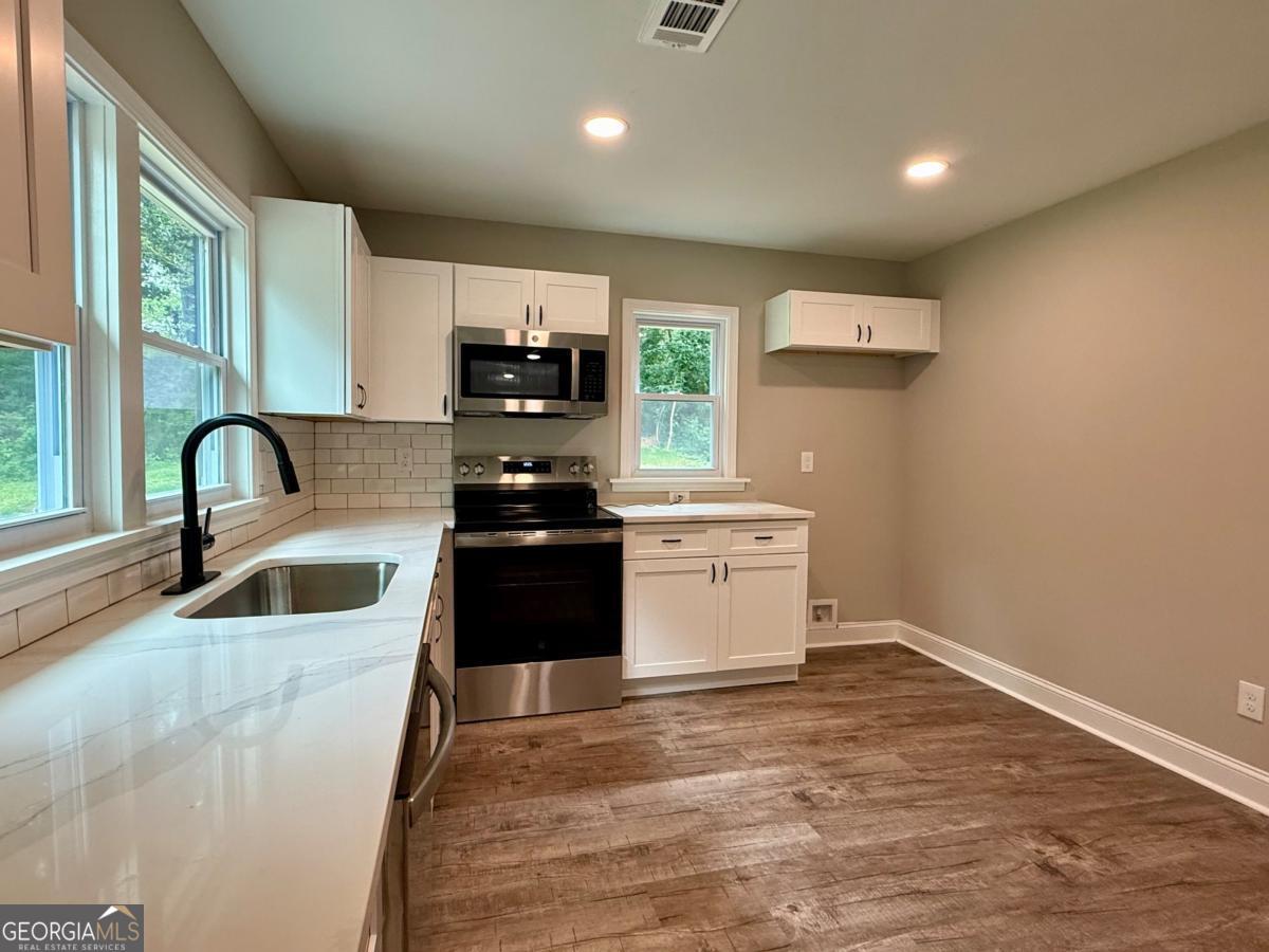 522 Spring Street Property Photo 8