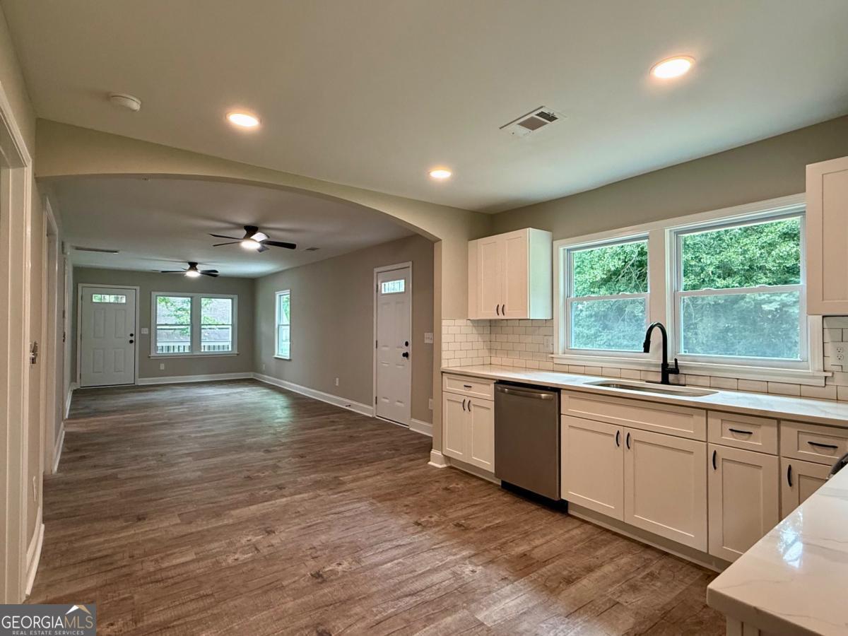 522 Spring Street Property Photo 11