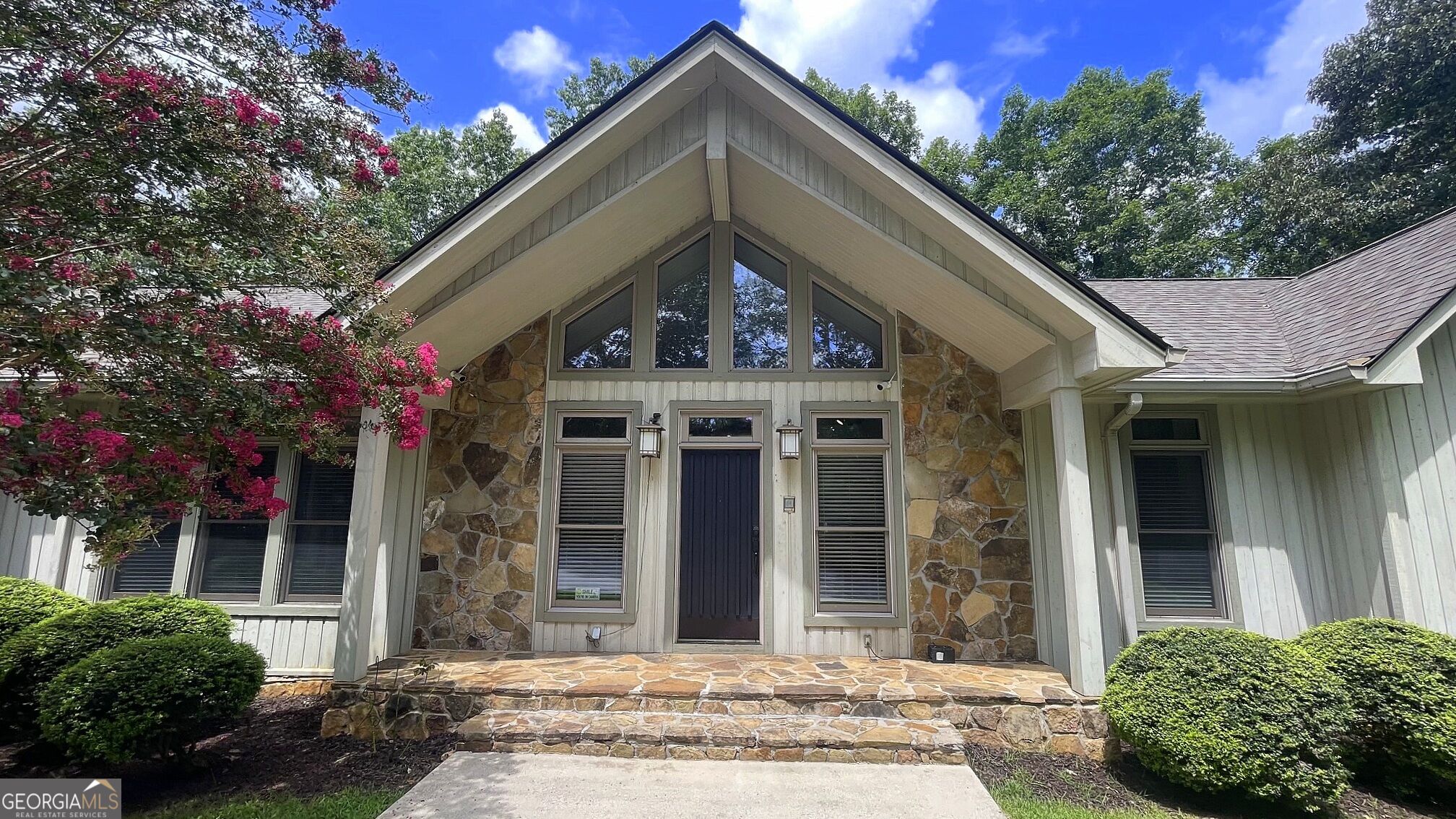 156 Thundering Waters Drive Property Photo 15