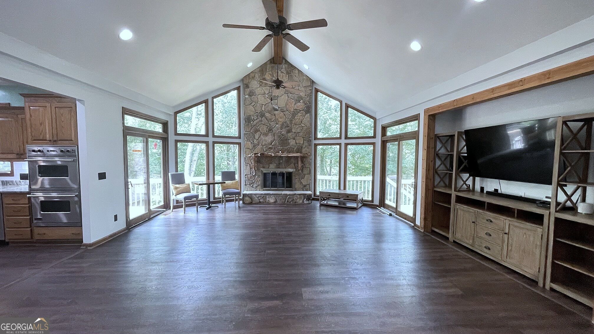 156 Thundering Waters Drive Property Photo 19
