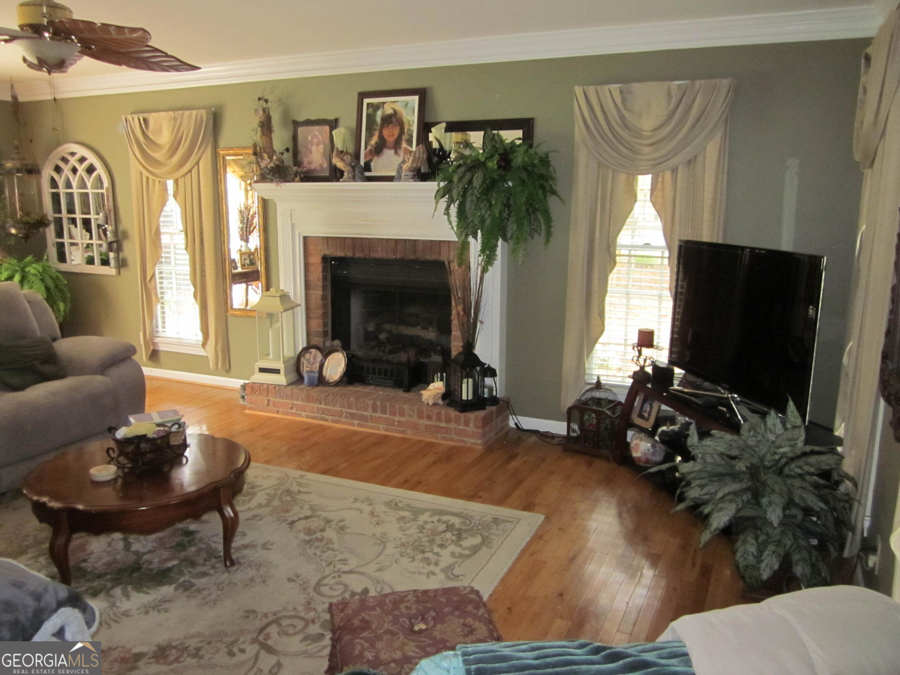 2150 Overland Way Property Photo 2