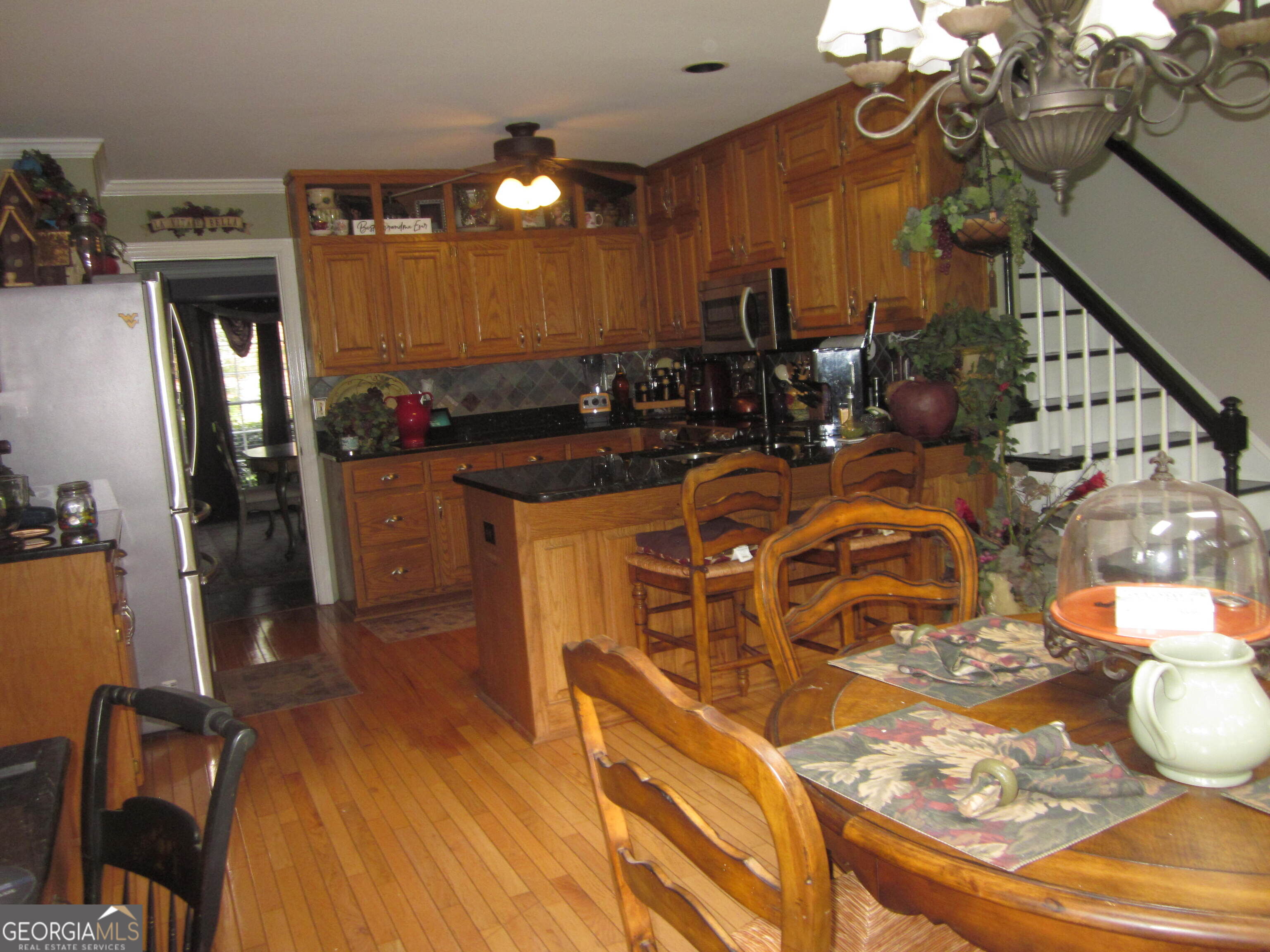 2150 Overland Way Property Photo 6
