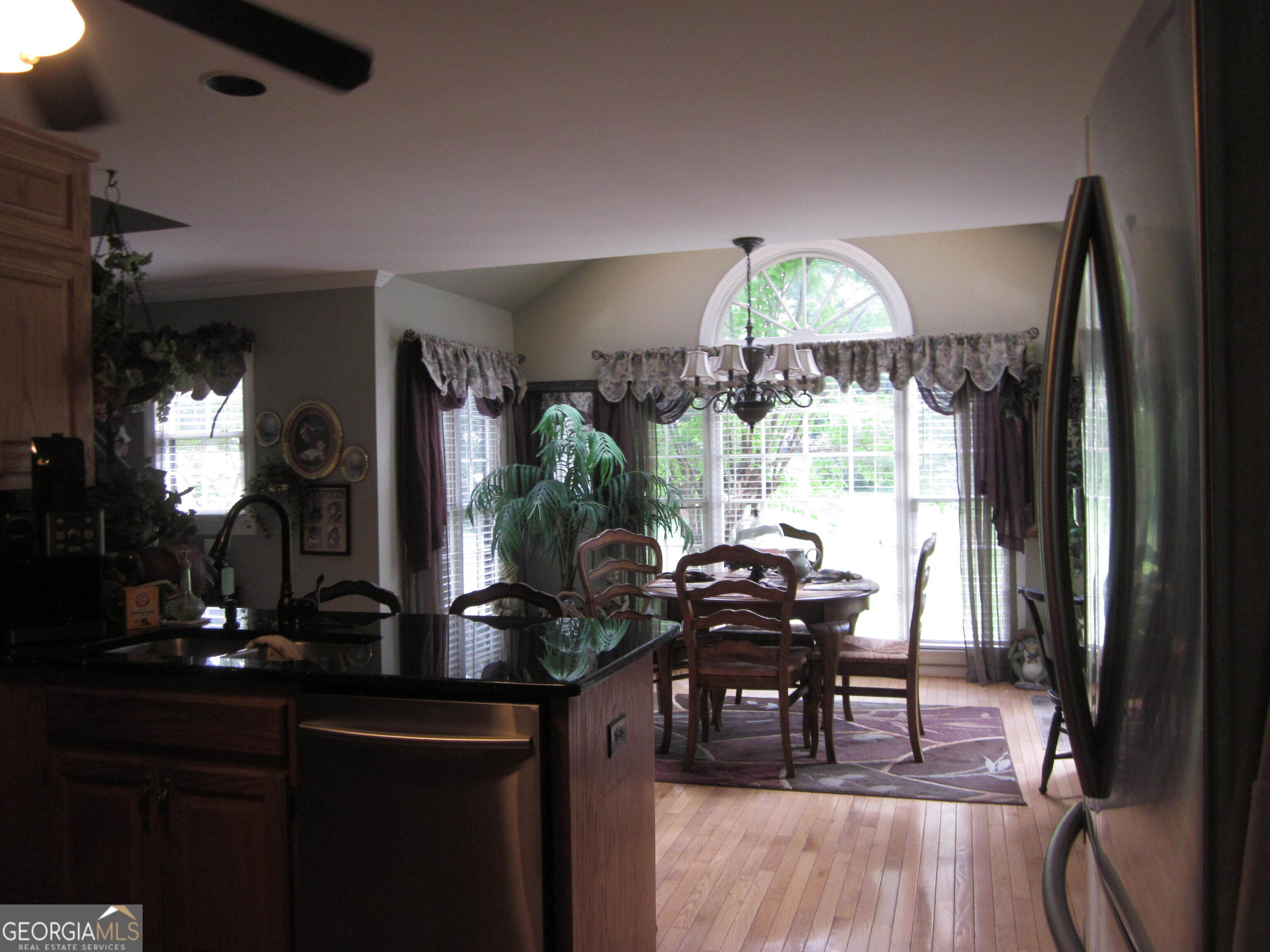 2150 Overland Way Property Photo 8