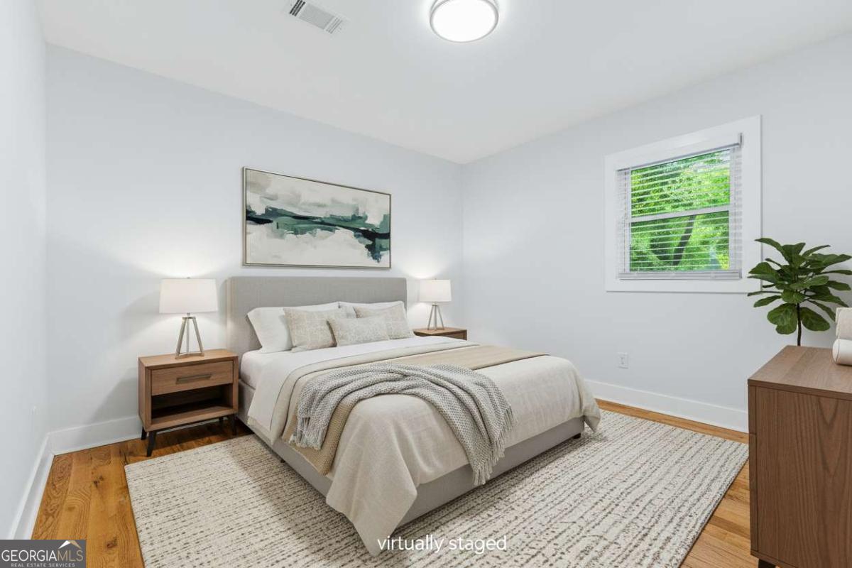 921 Hall Street Property Photo 12