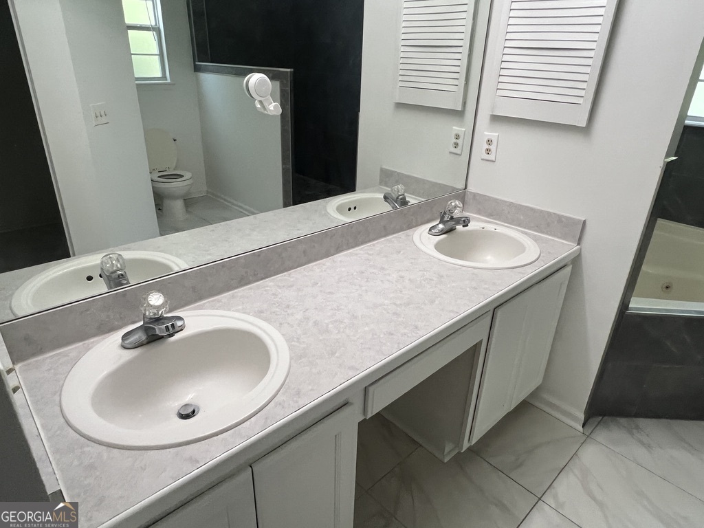 308 Maggie Way Property Photo 8