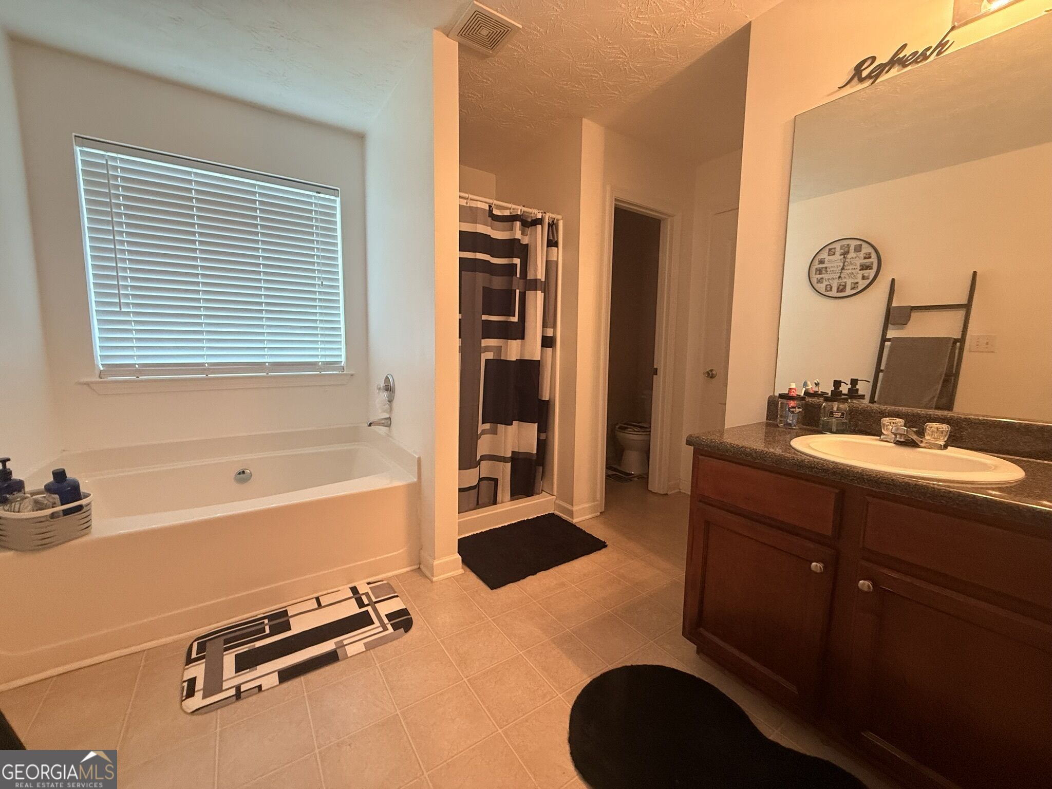 6869 Lockley Court Property Photo 17