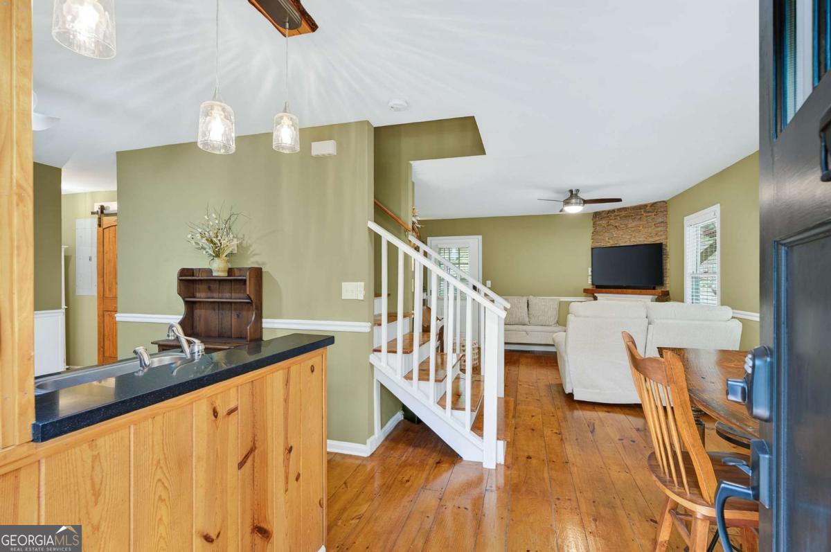 747 Mountain Oak Road Property Photo 8
