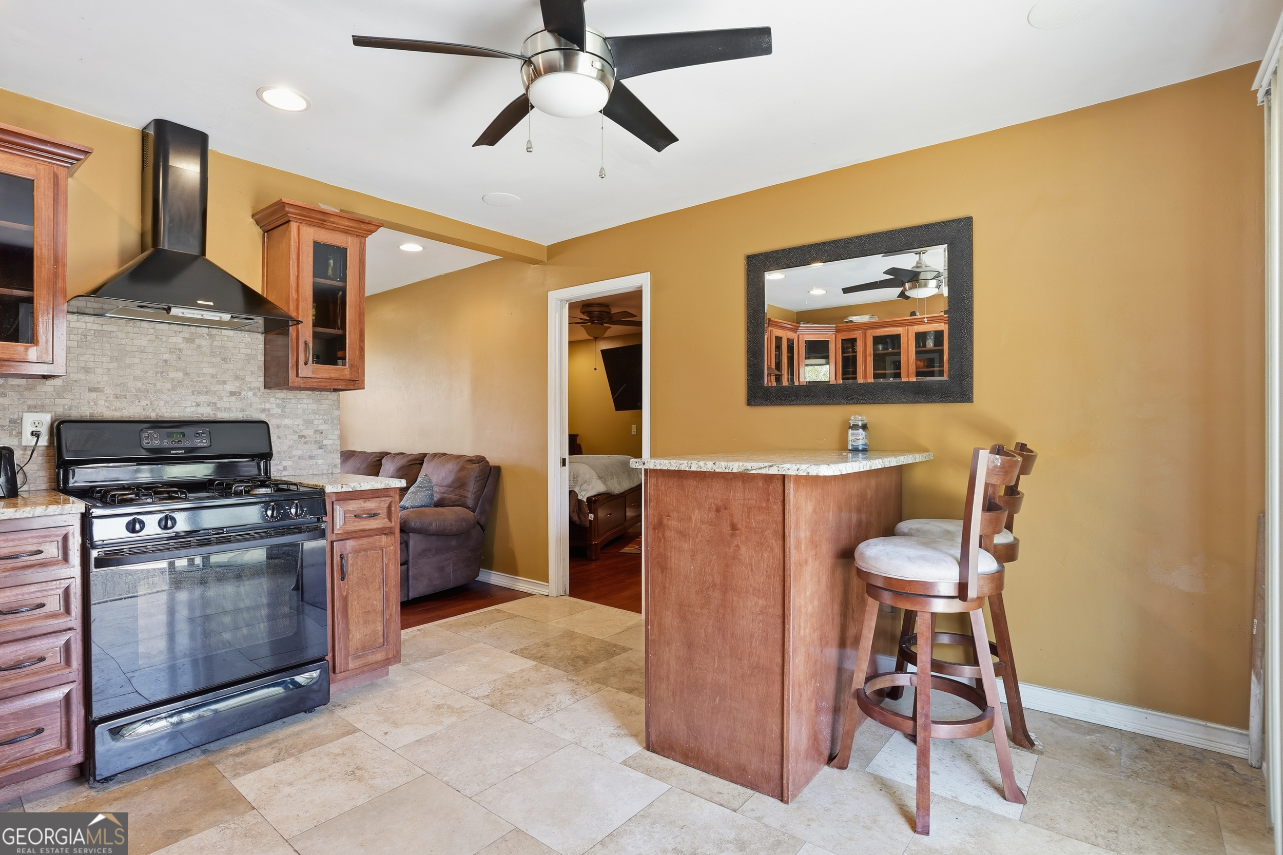 8926 Ashton Road Property Photo 6