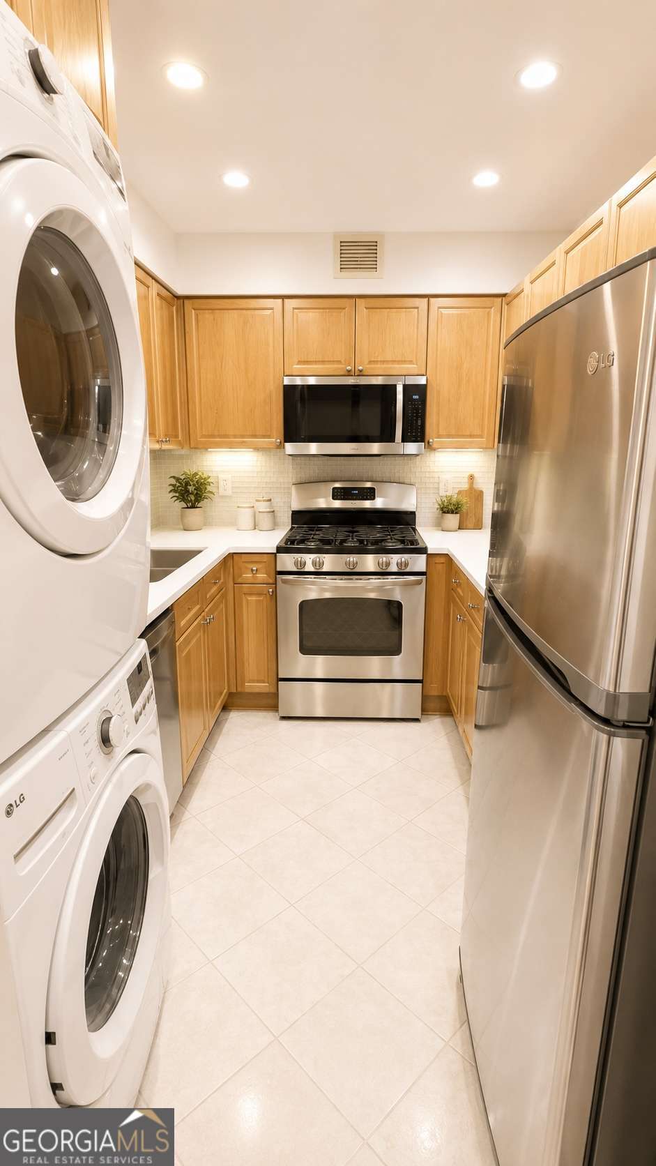 2479 Peachtree Road Ne # 305 Property Photo 6