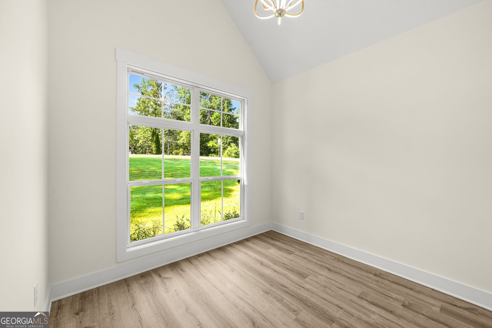 176 Paige Street Property Photo 8