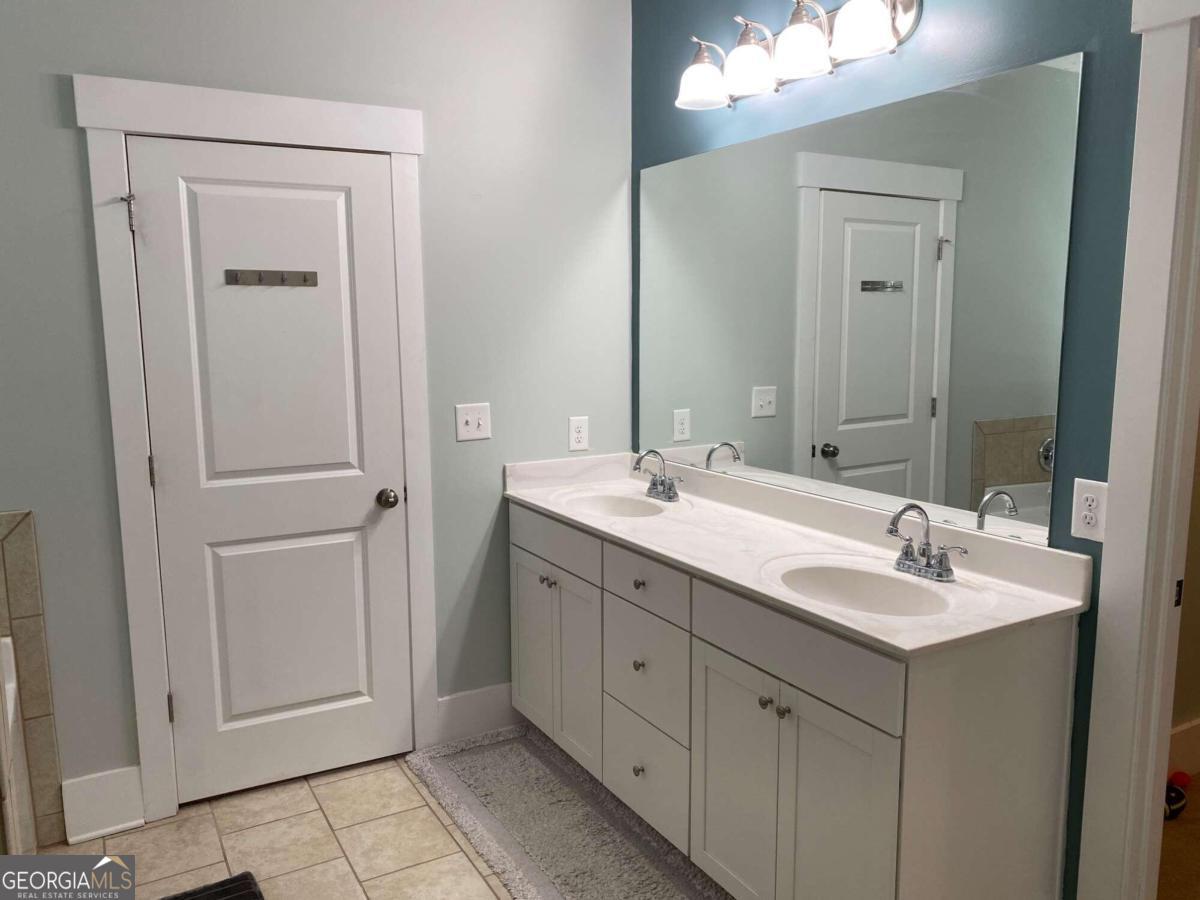 202 Oakleigh Pointe Drive Property Photo 39