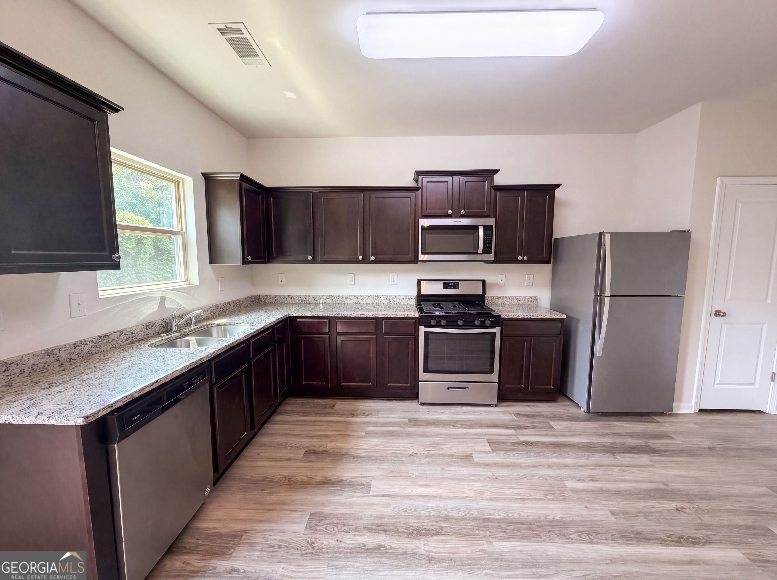 836 Castilla Way Property Photo 8