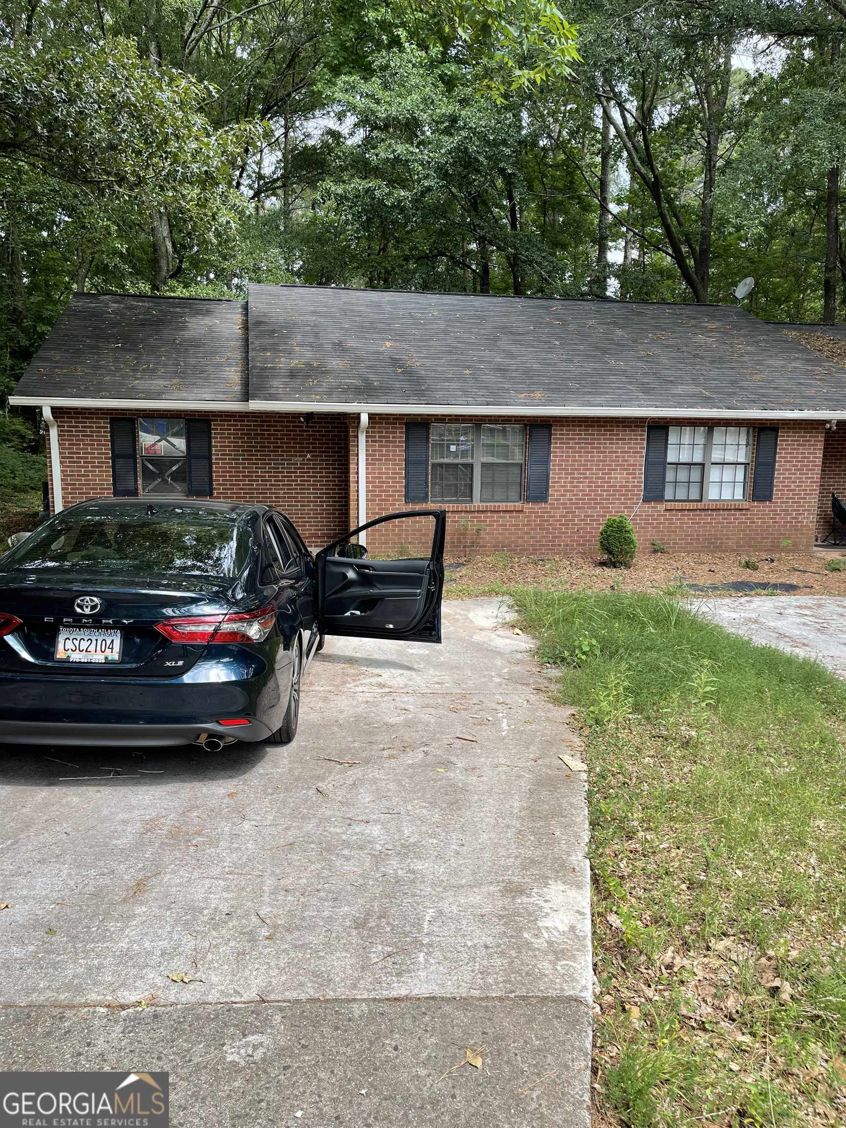 150 Hunters Lane # A Property Photo 2