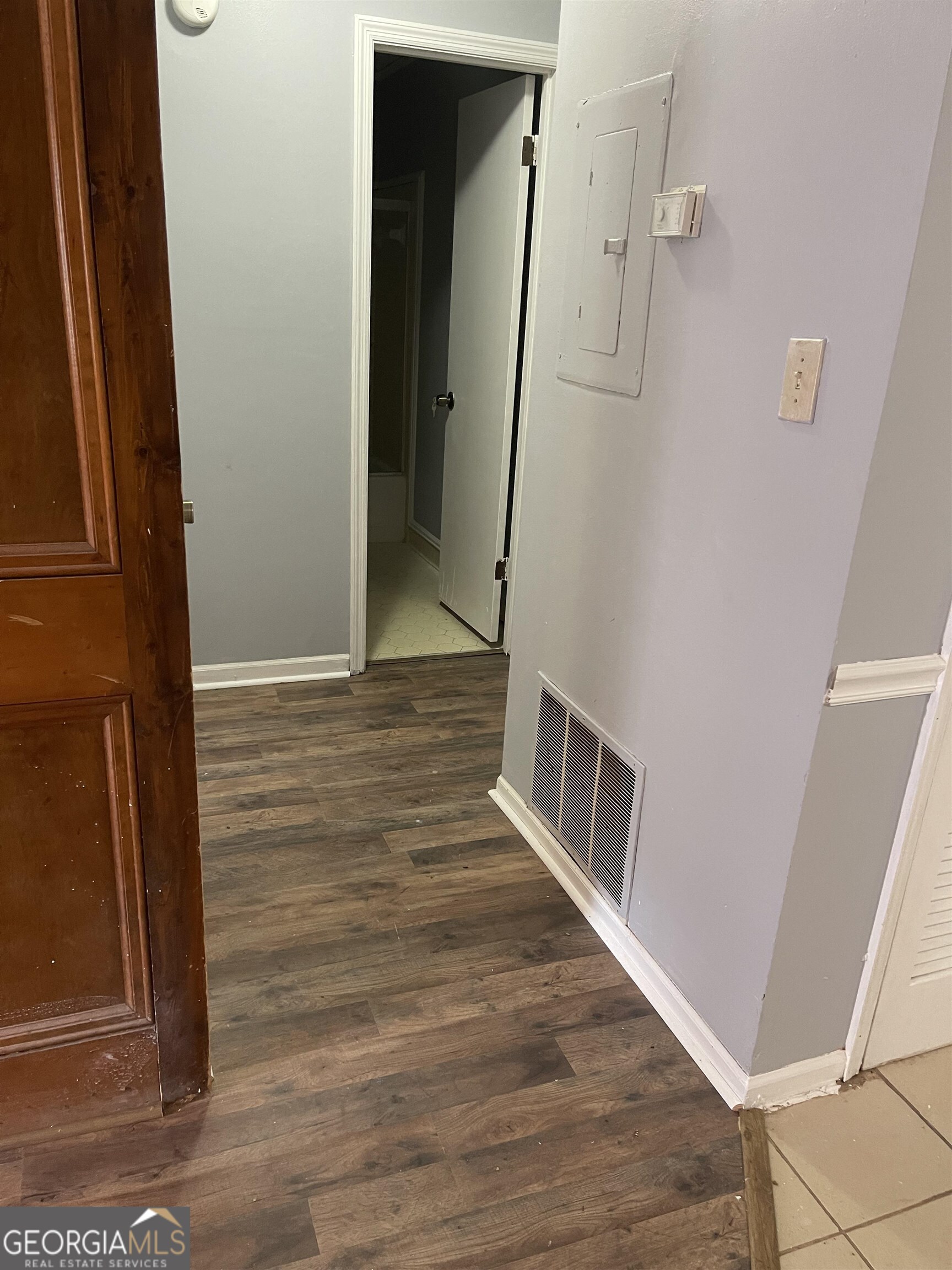 150 Hunters Lane # A Property Photo 6
