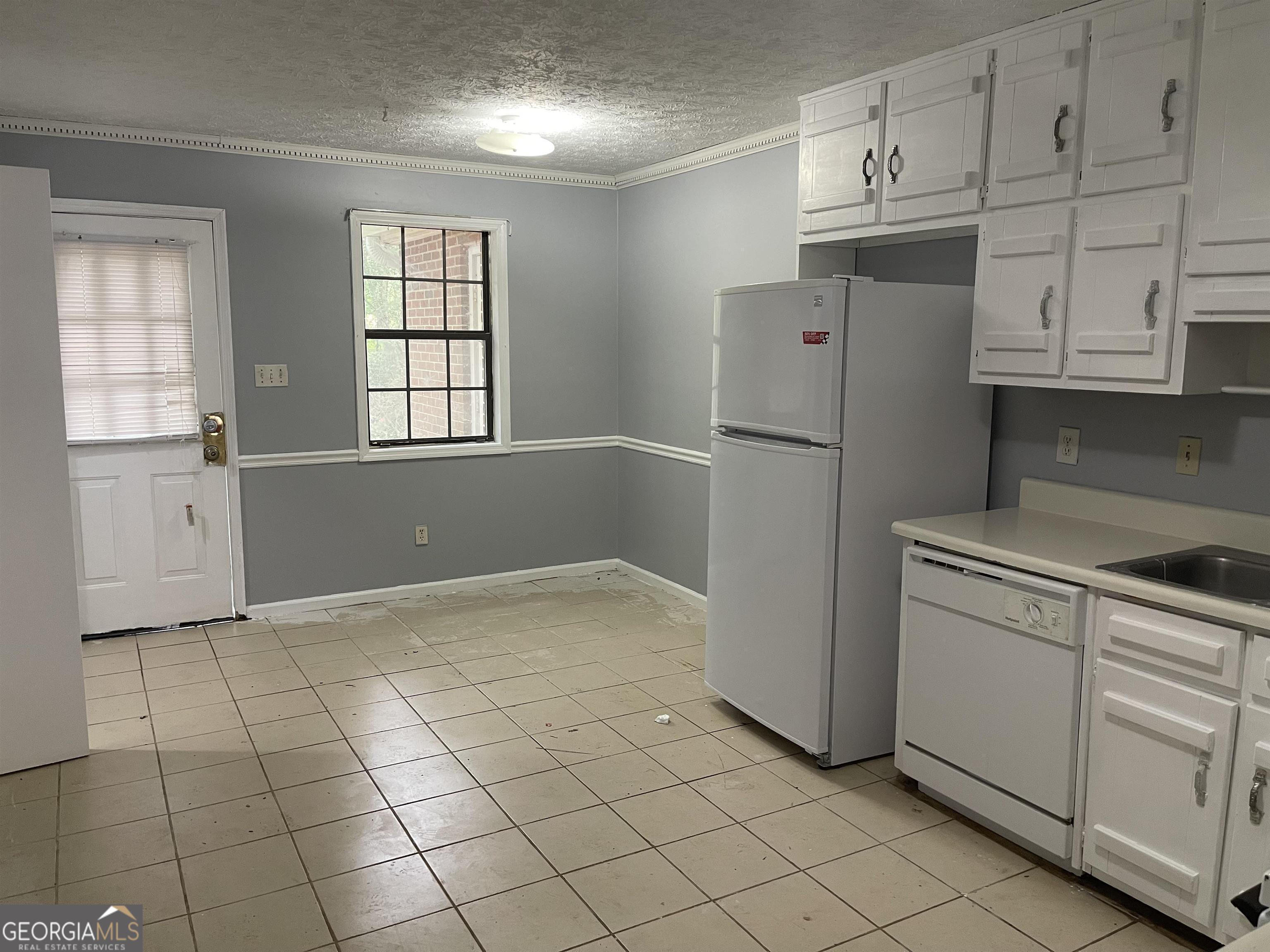 150 Hunters Lane # A Property Photo 12