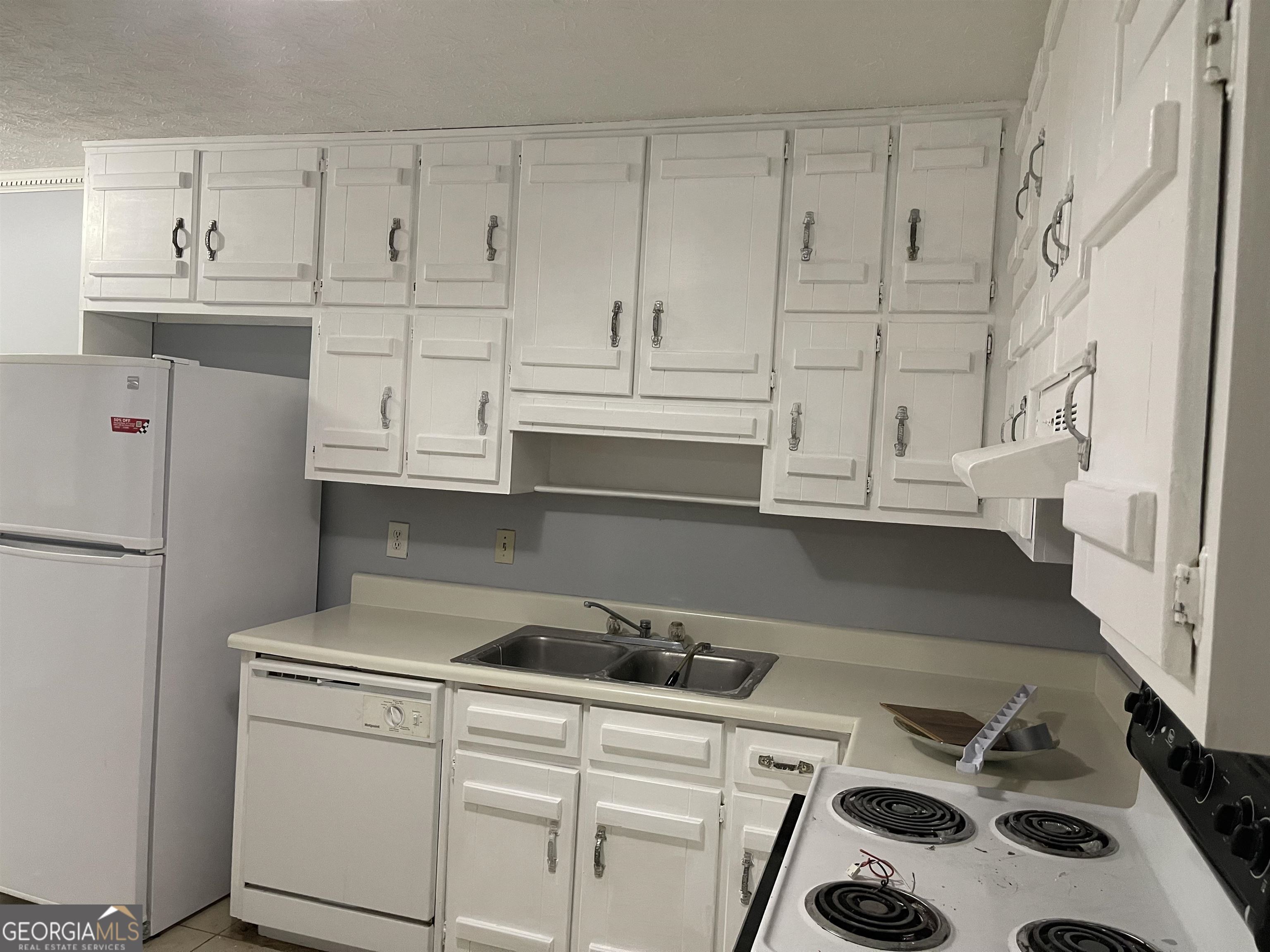 150 Hunters Lane # A Property Photo 13