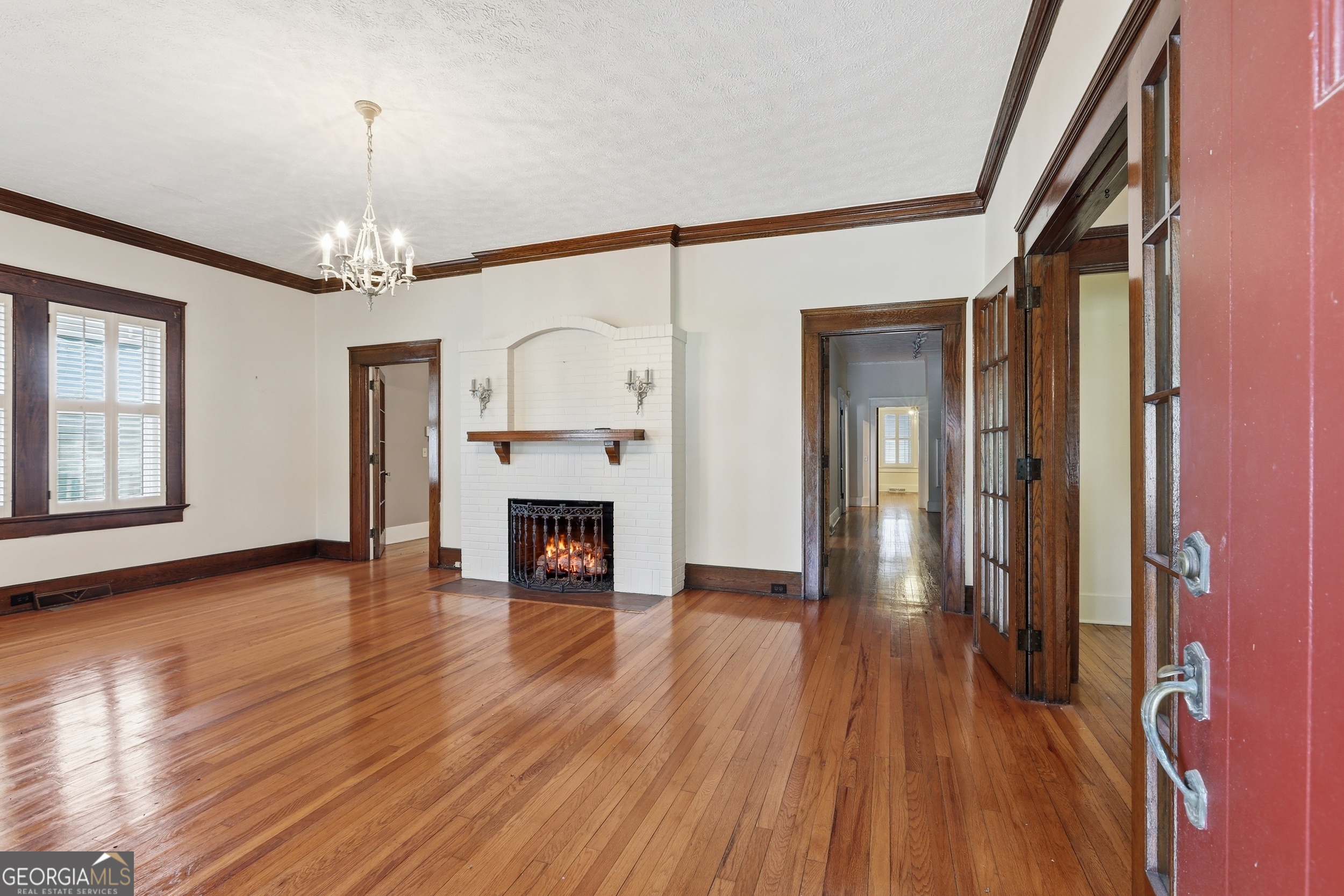 359 E Tugalo Street Property Photo 6