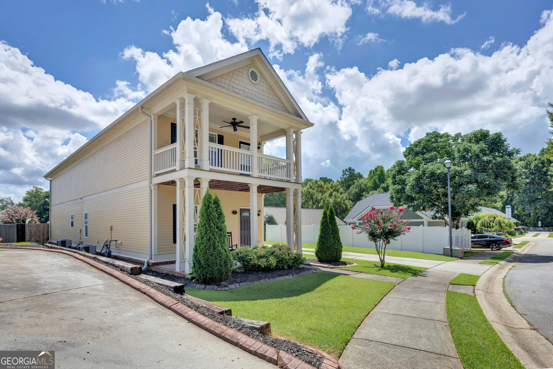 20 Orchard Lane Property Photo 3