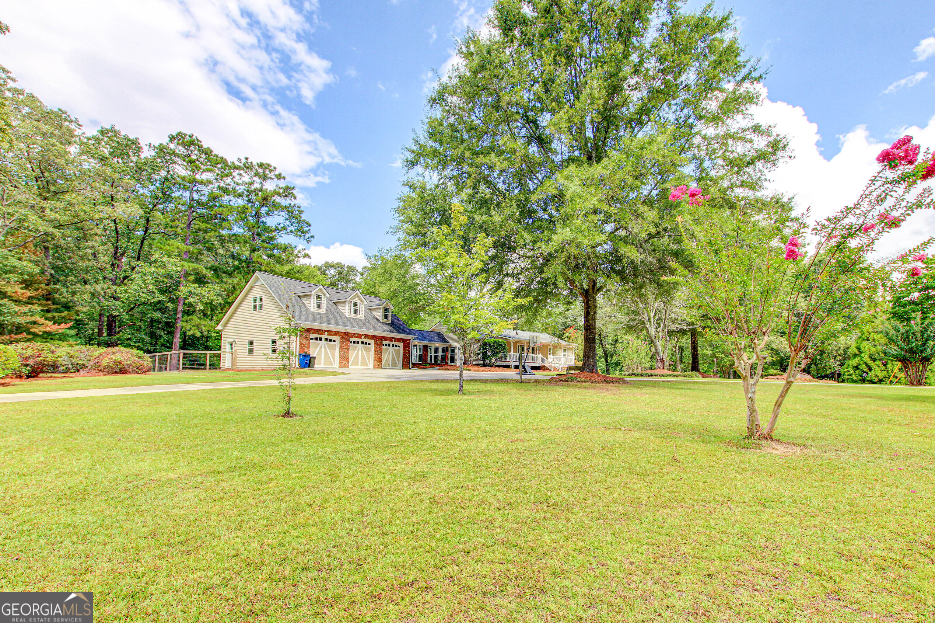 3861 Post Road Property Photo 16