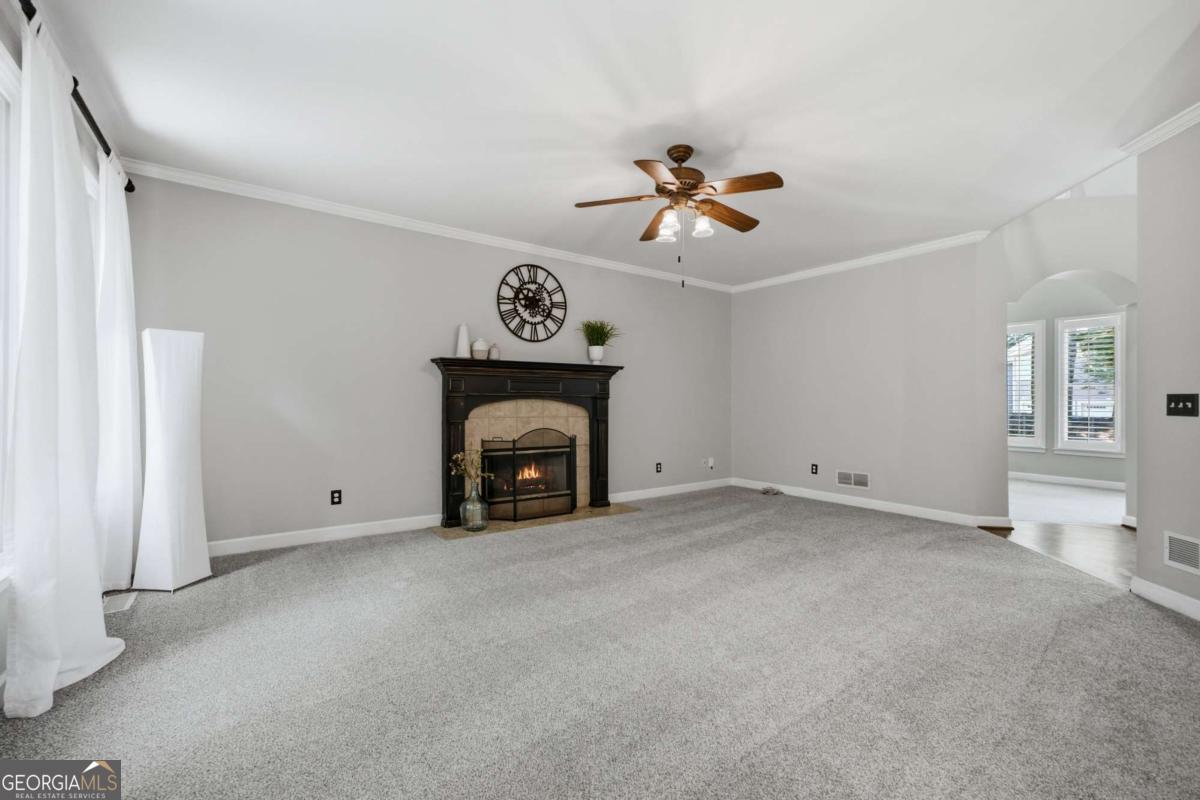1053 Longwood Drive Property Photo 12