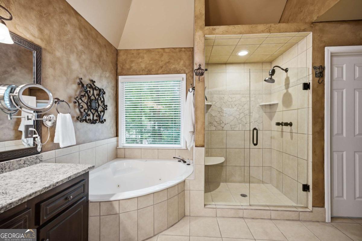 1053 Longwood Drive Property Photo 30