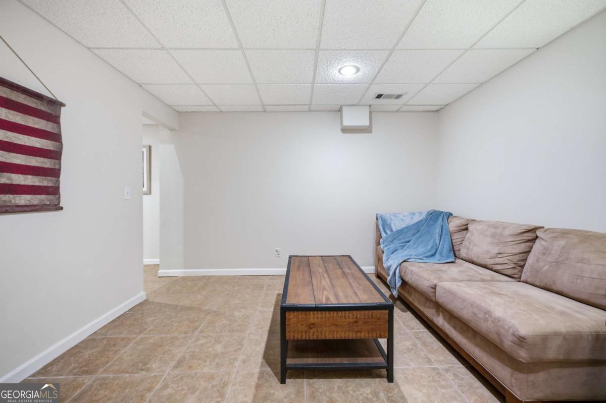 1053 Longwood Drive Property Photo 45