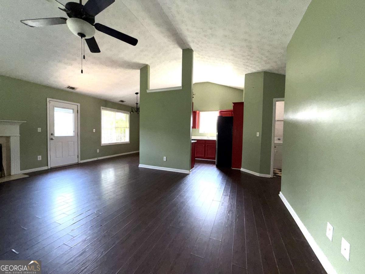 135 Windhaven Place Property Photo 3