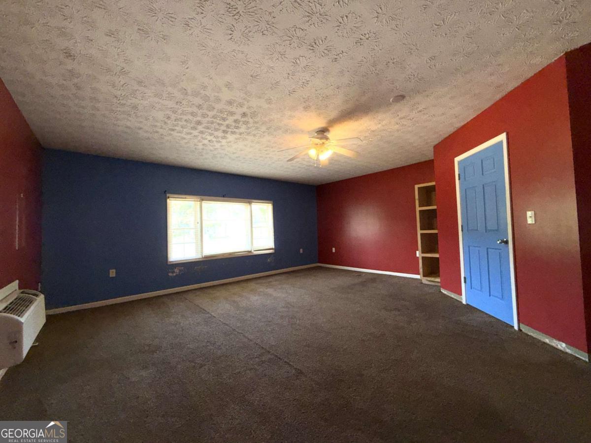 135 Windhaven Place Property Photo 11
