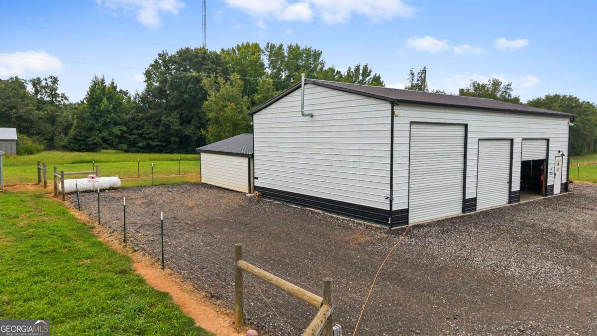 7120 Neese Commerce Road Property Photo 8