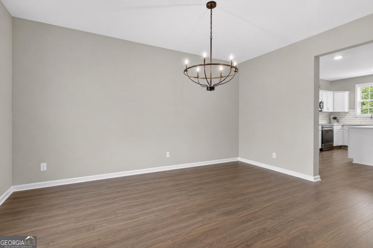 141 Lindsey Drive Property Photo 2