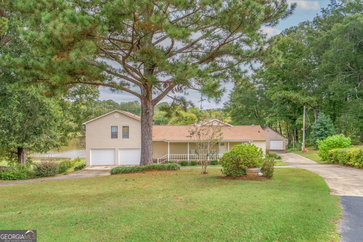 1180 Green Briar Drive Property Photo 5