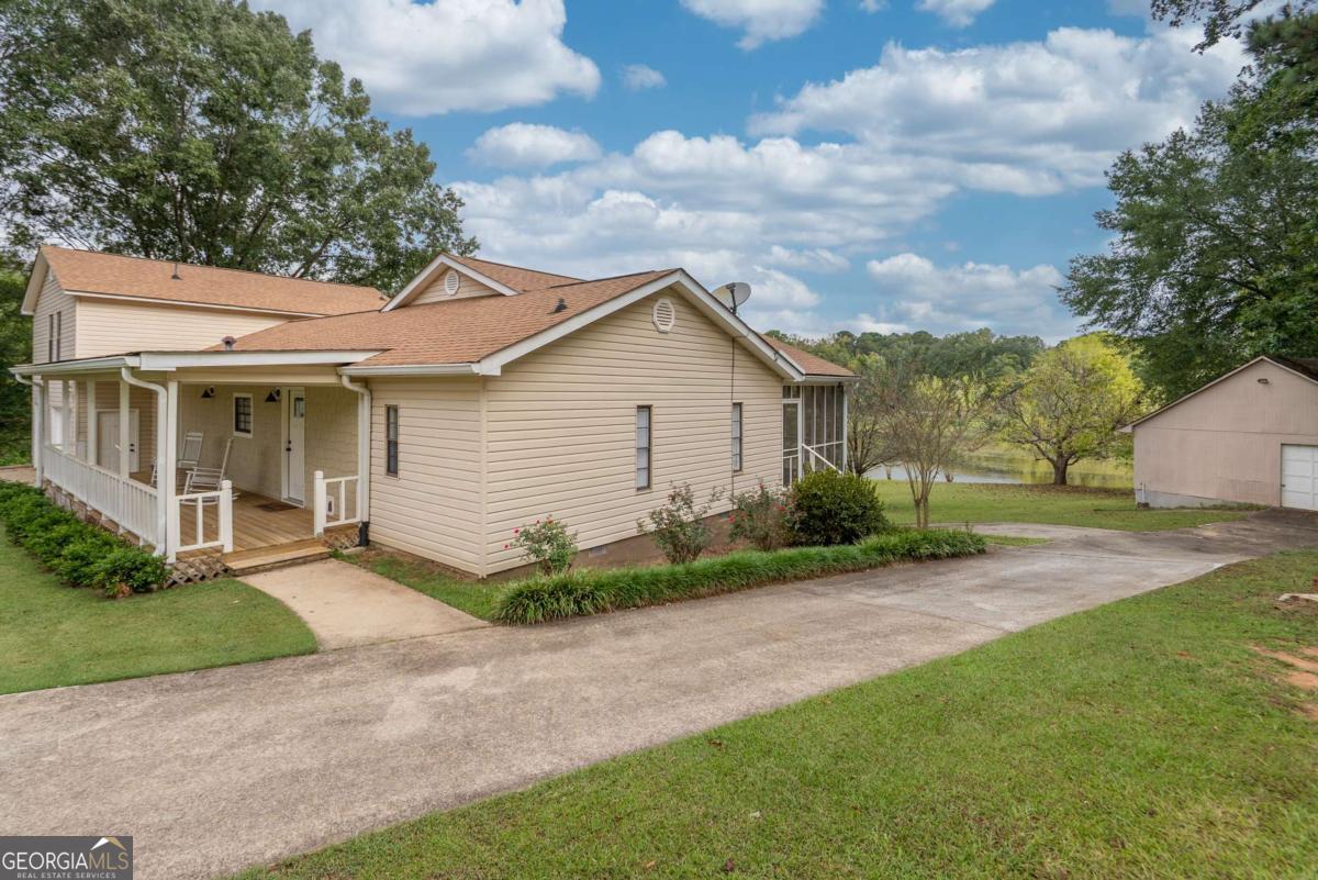 1180 Green Briar Drive Property Photo 6