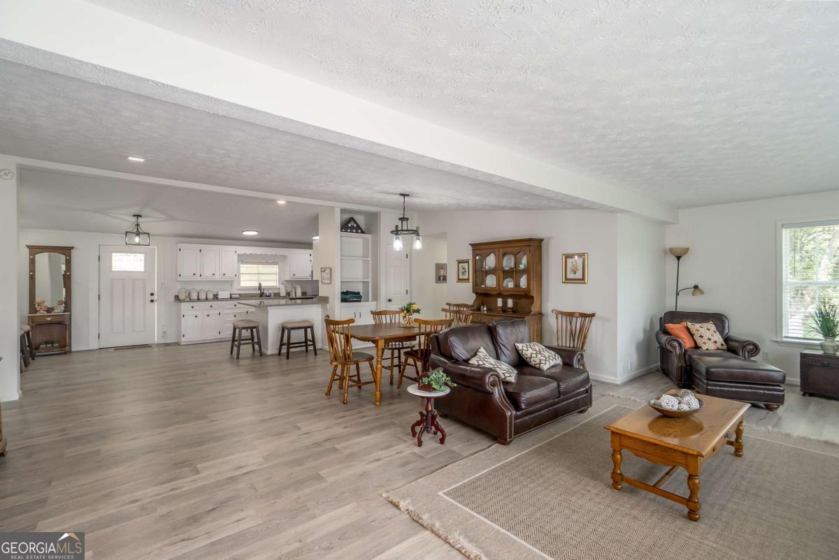 1180 Green Briar Drive Property Photo 12