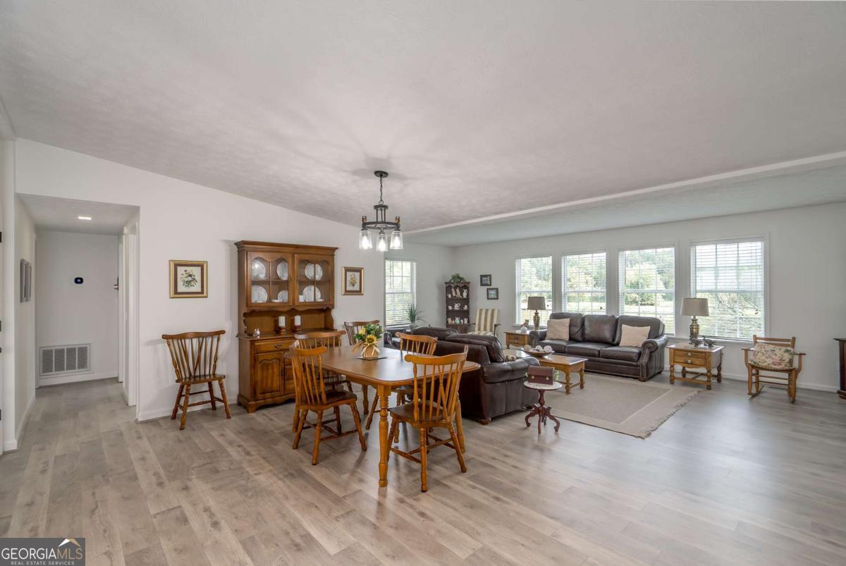1180 Green Briar Drive Property Photo 14