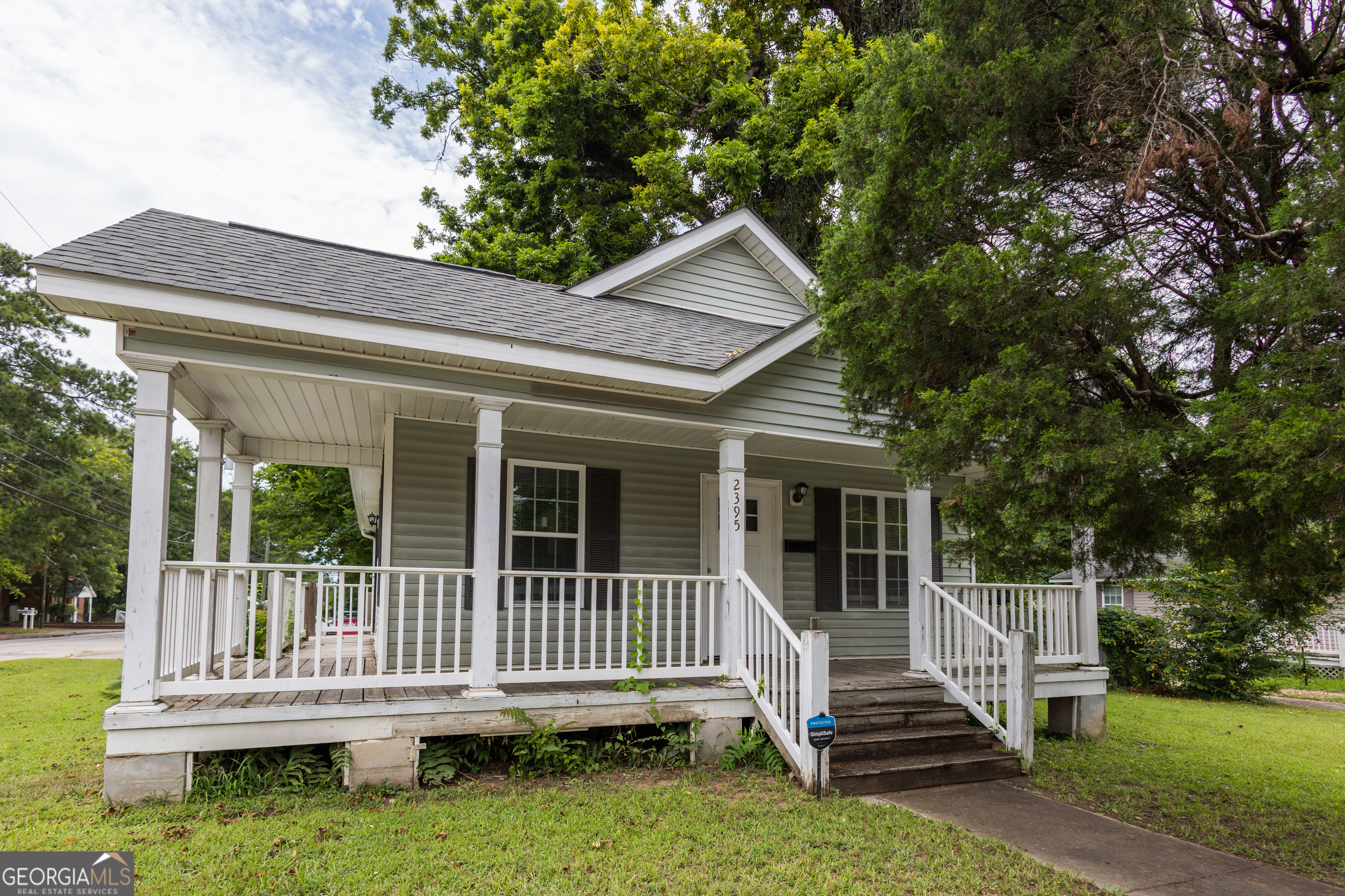 2395 Second Street Property Photo 1