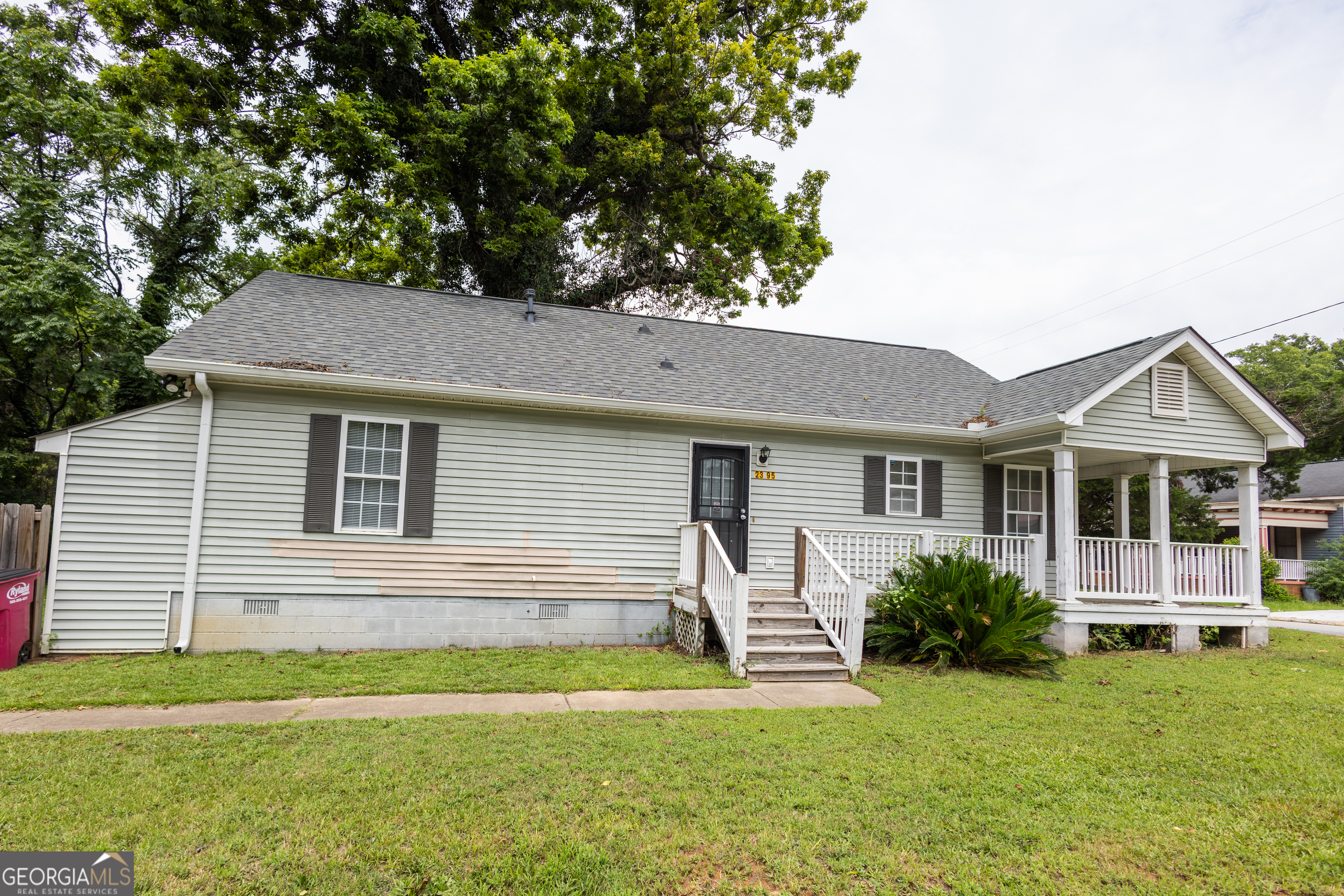 2395 Second Street Property Photo 8