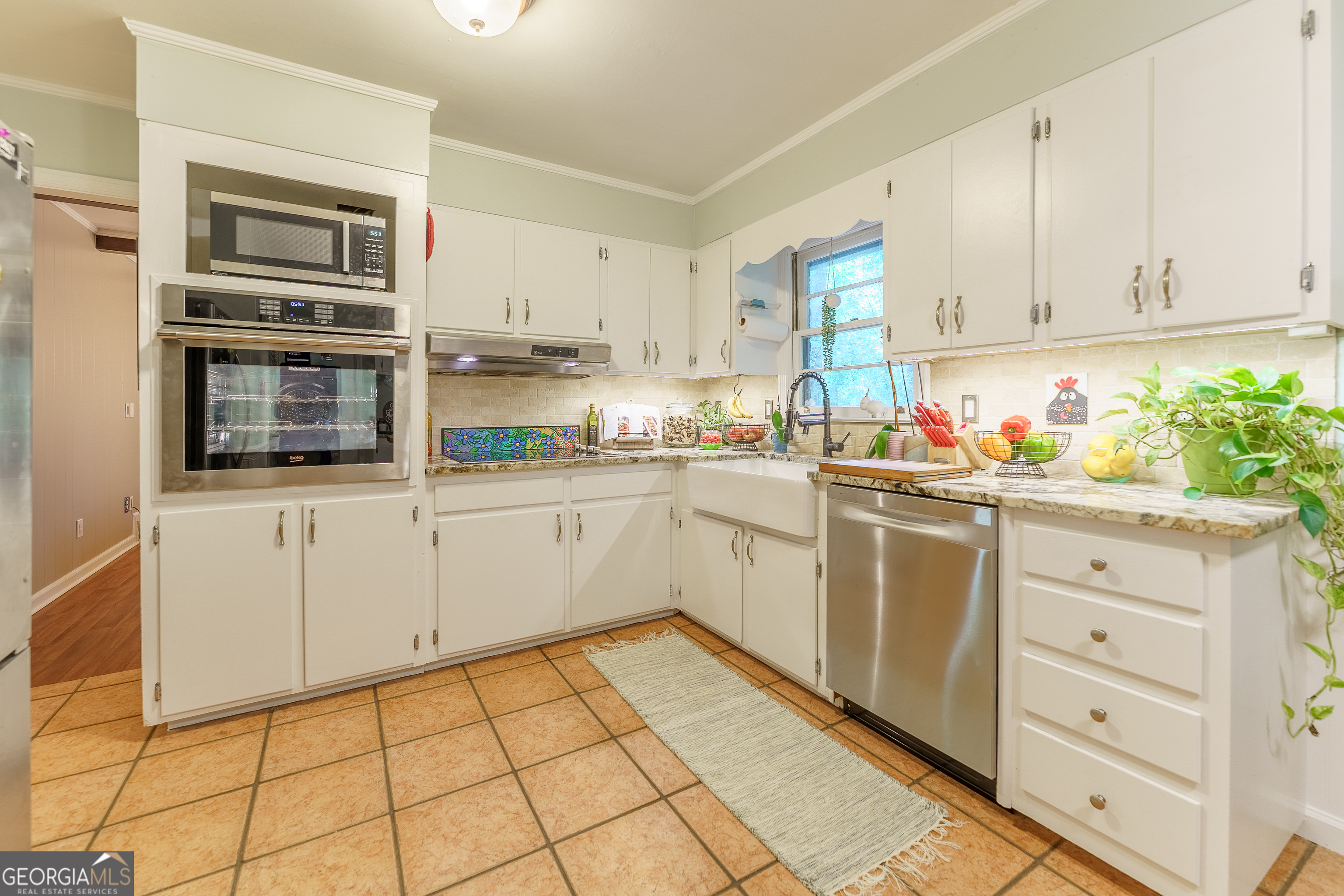 759 Riverhill Drive Property Photo 6