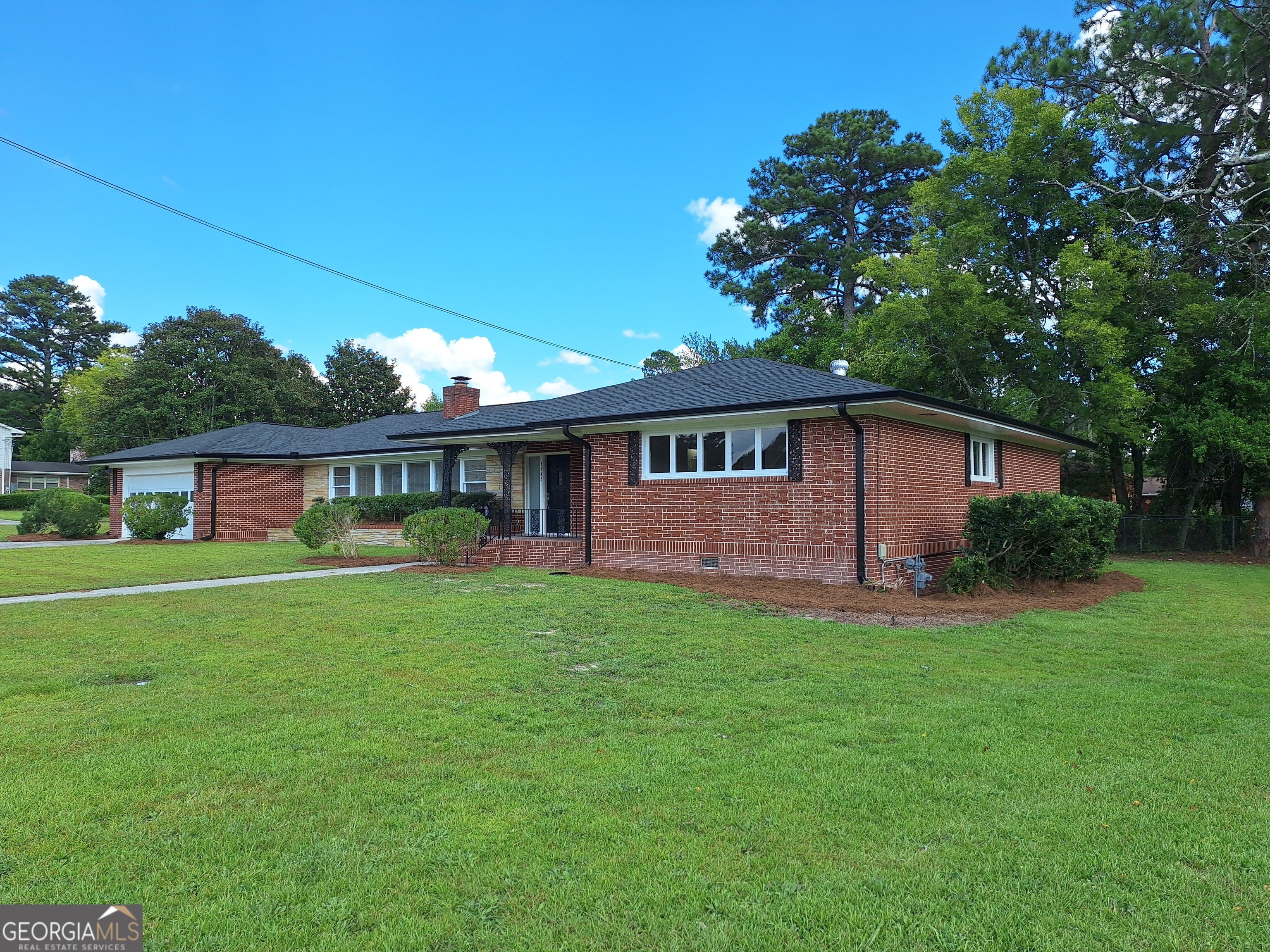 3145 Pasadena Drive Property Photo 2