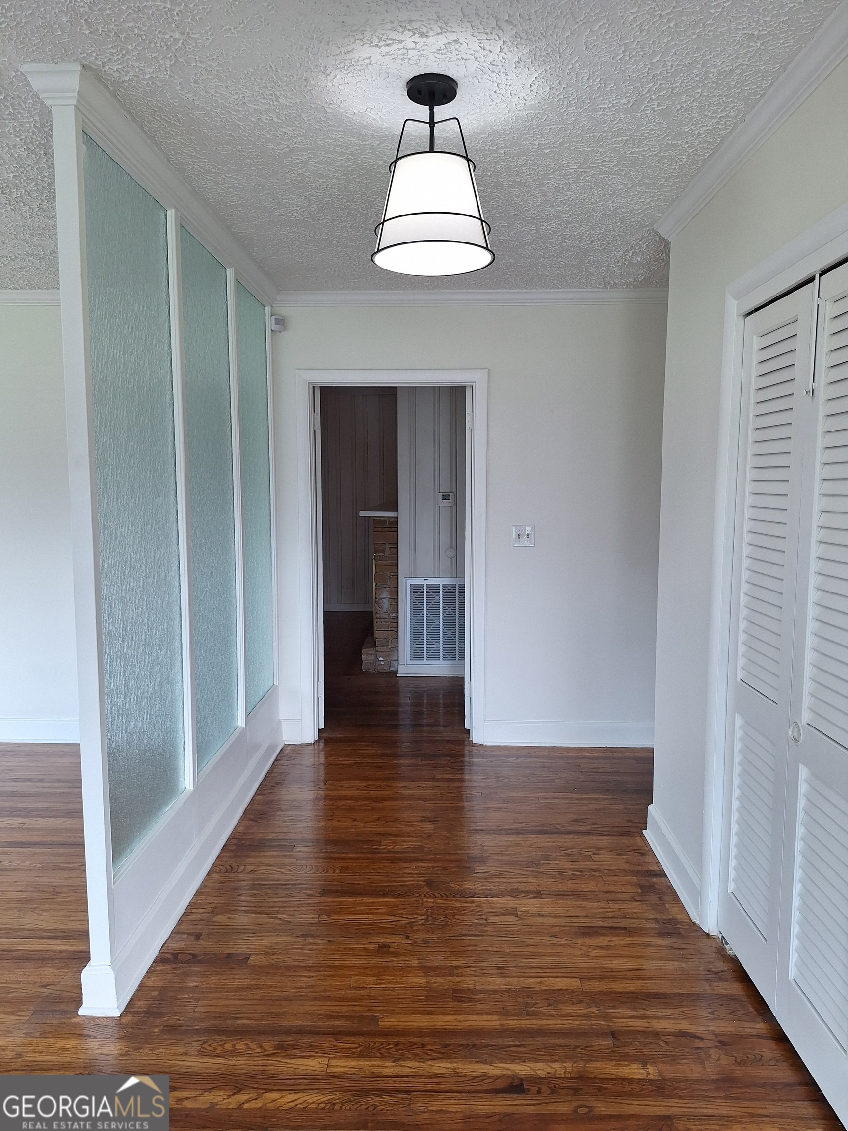 3145 Pasadena Drive Property Photo 4