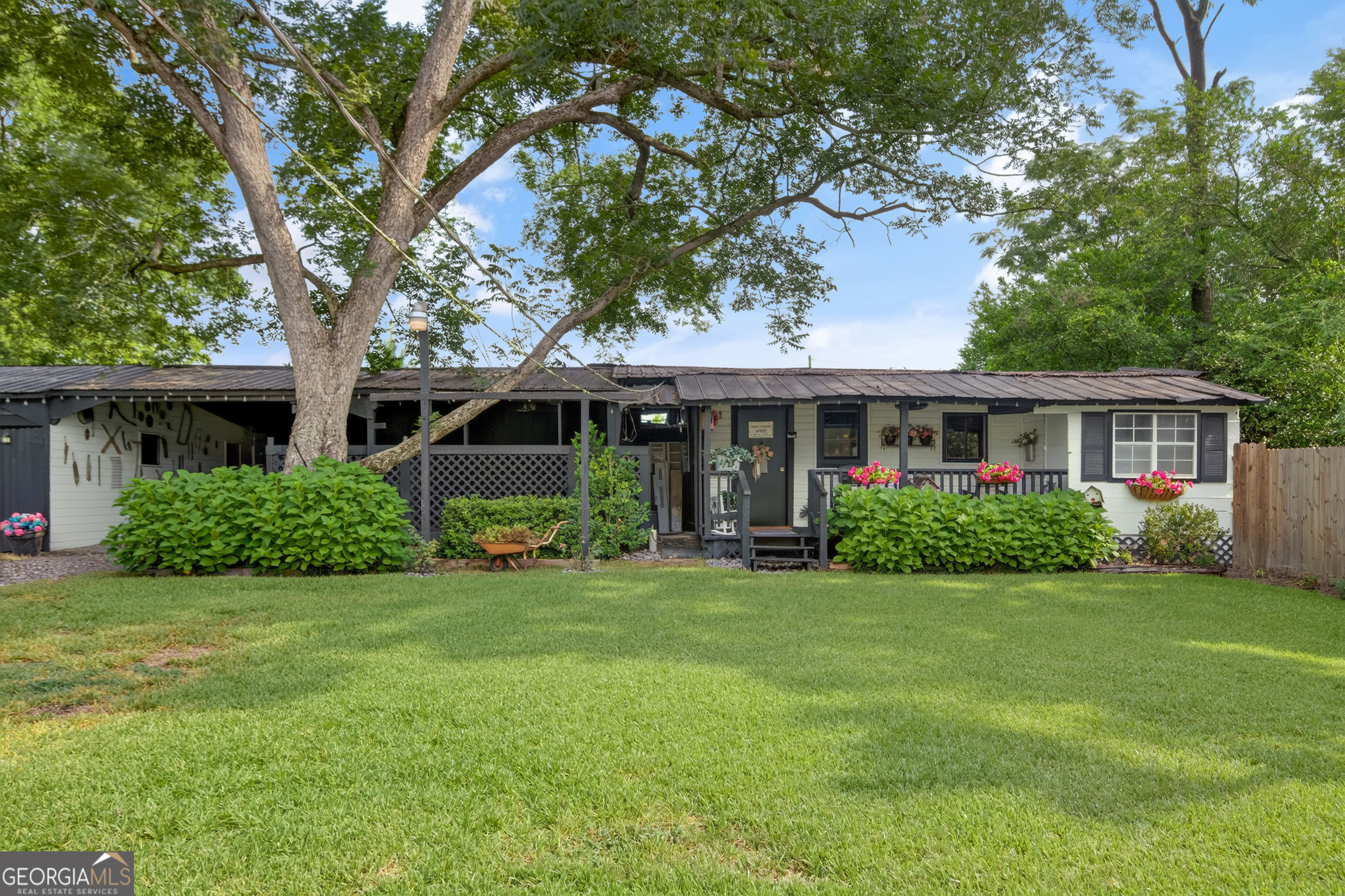 1315 Hill Avenue Property Photo 1
