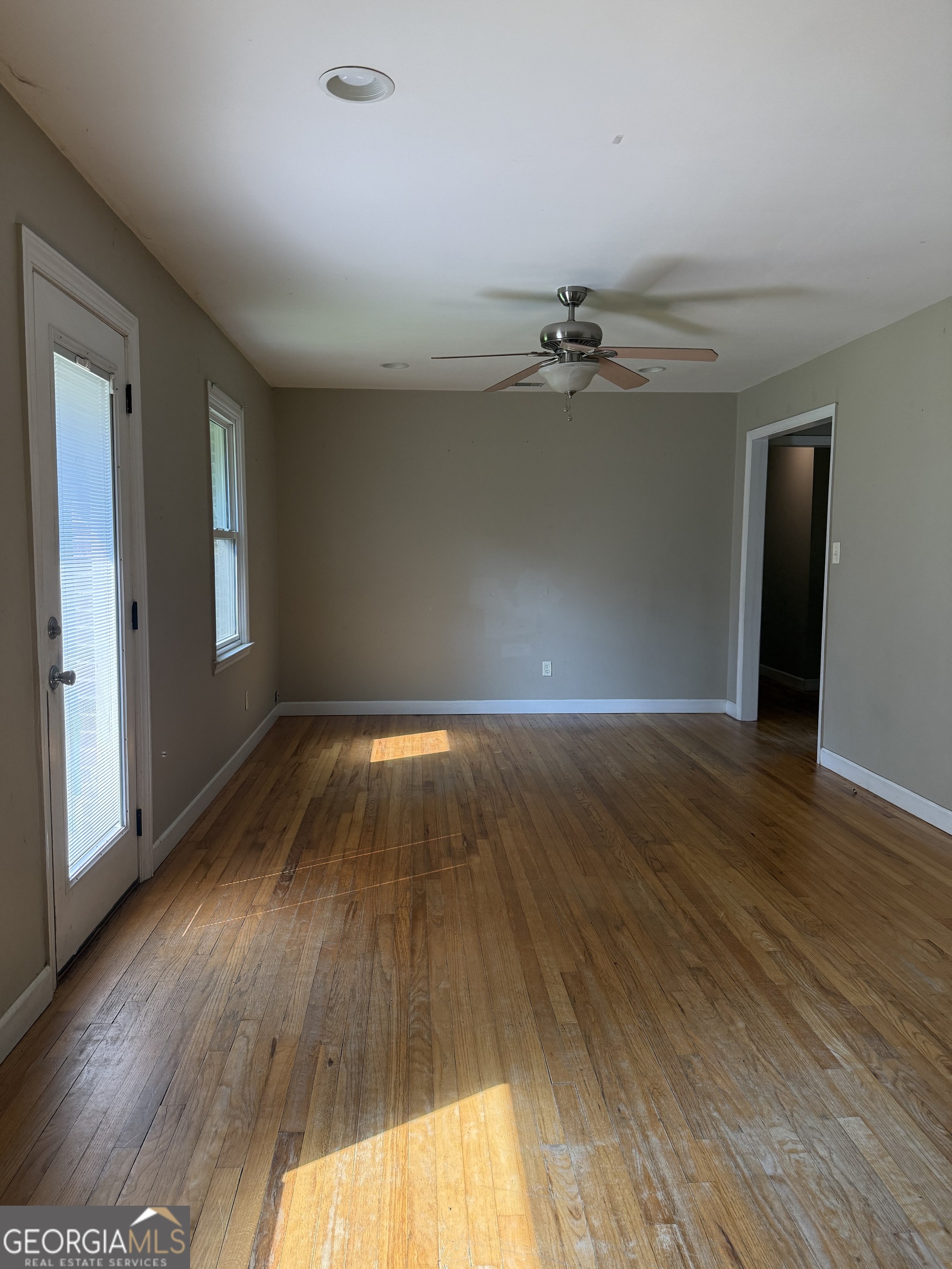 724 Virginia Lane Property Photo 4