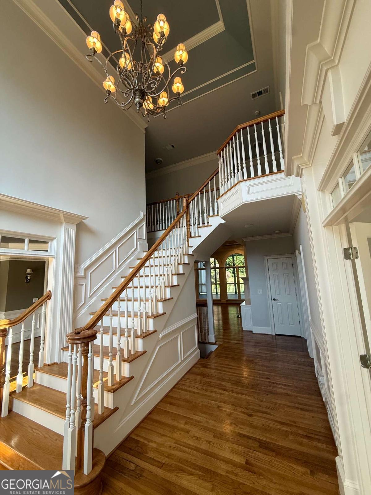 2120 Falling Water Court Property Photo 9