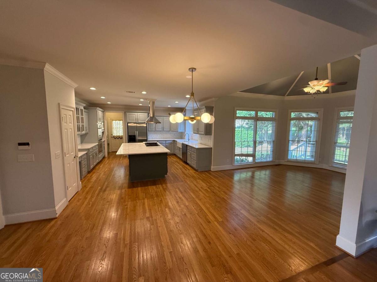 2120 Falling Water Court Property Photo 10
