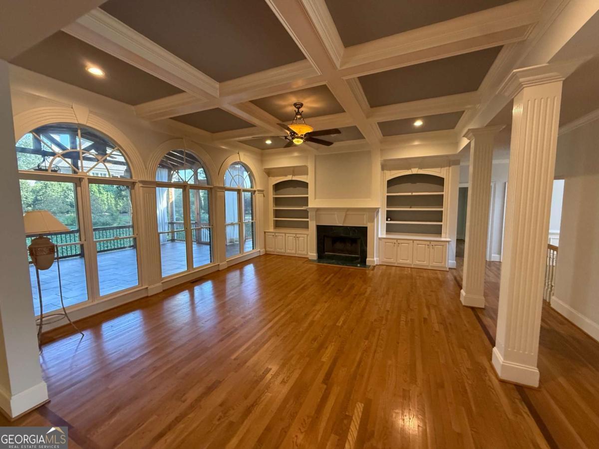 2120 Falling Water Court Property Photo 18