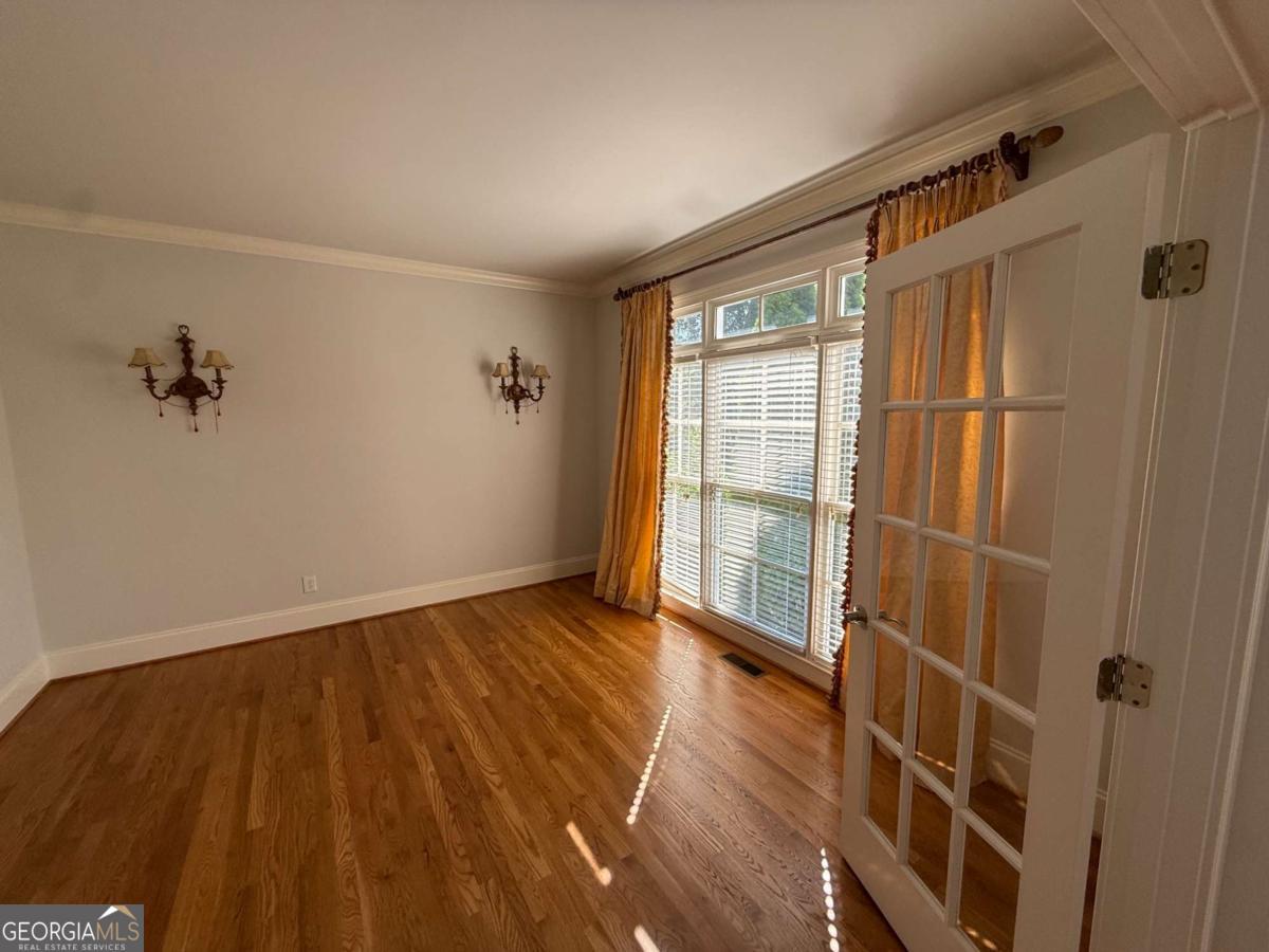 2120 Falling Water Court Property Photo 24