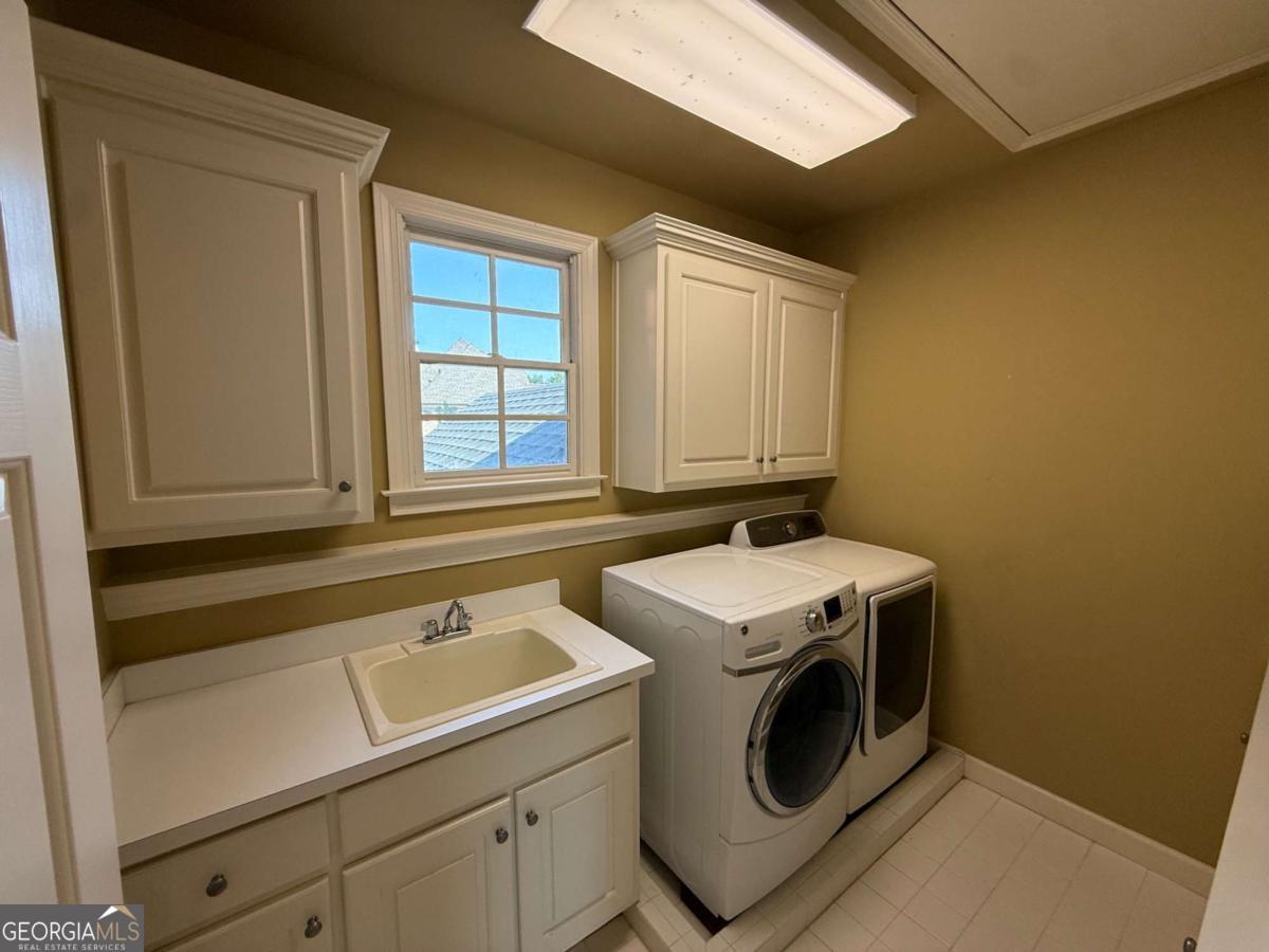 2120 Falling Water Court Property Photo 44