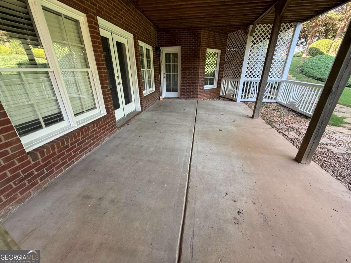 2120 Falling Water Court Property Photo 77