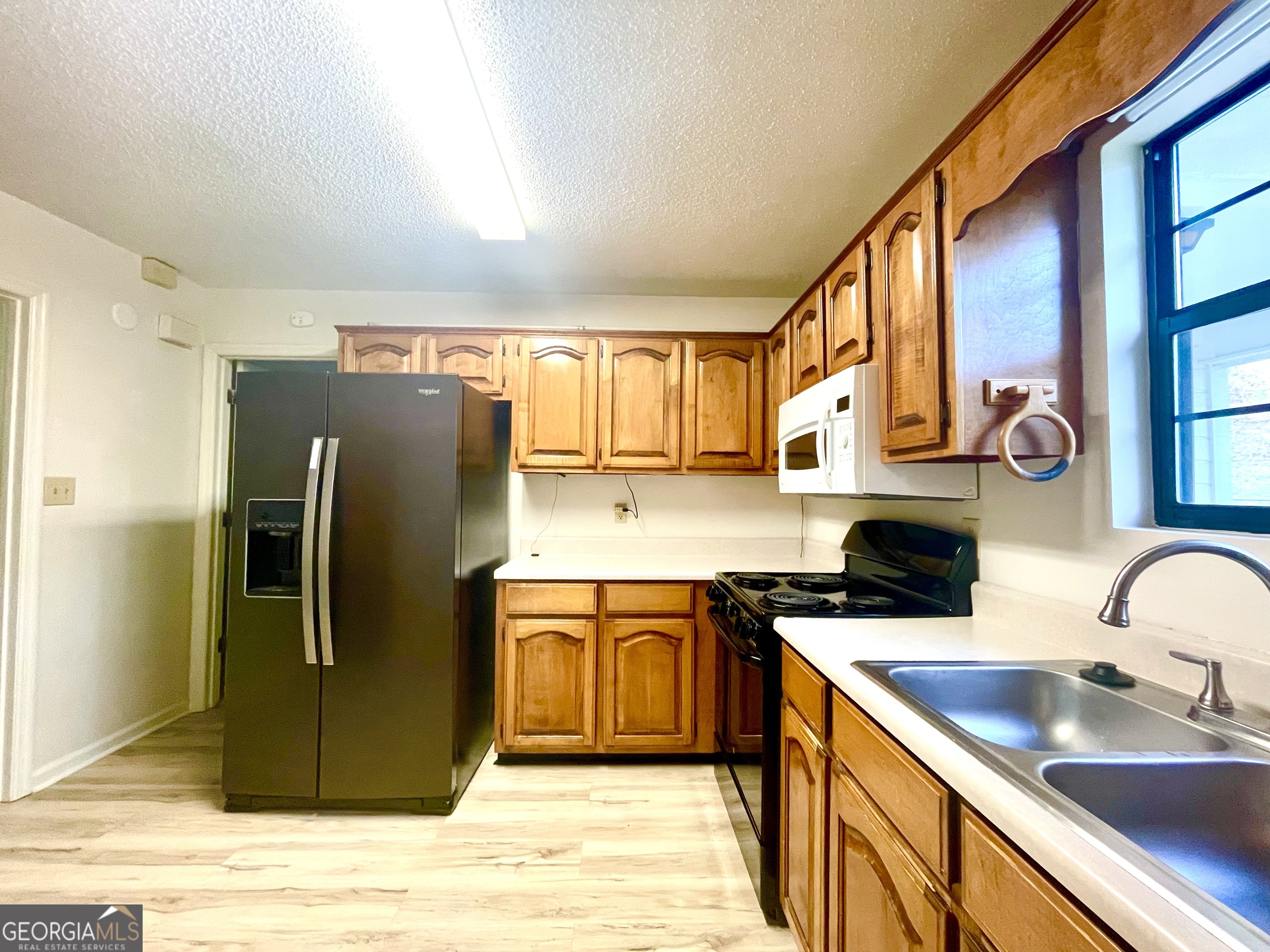 102 Ridgestone Court Property Photo 4