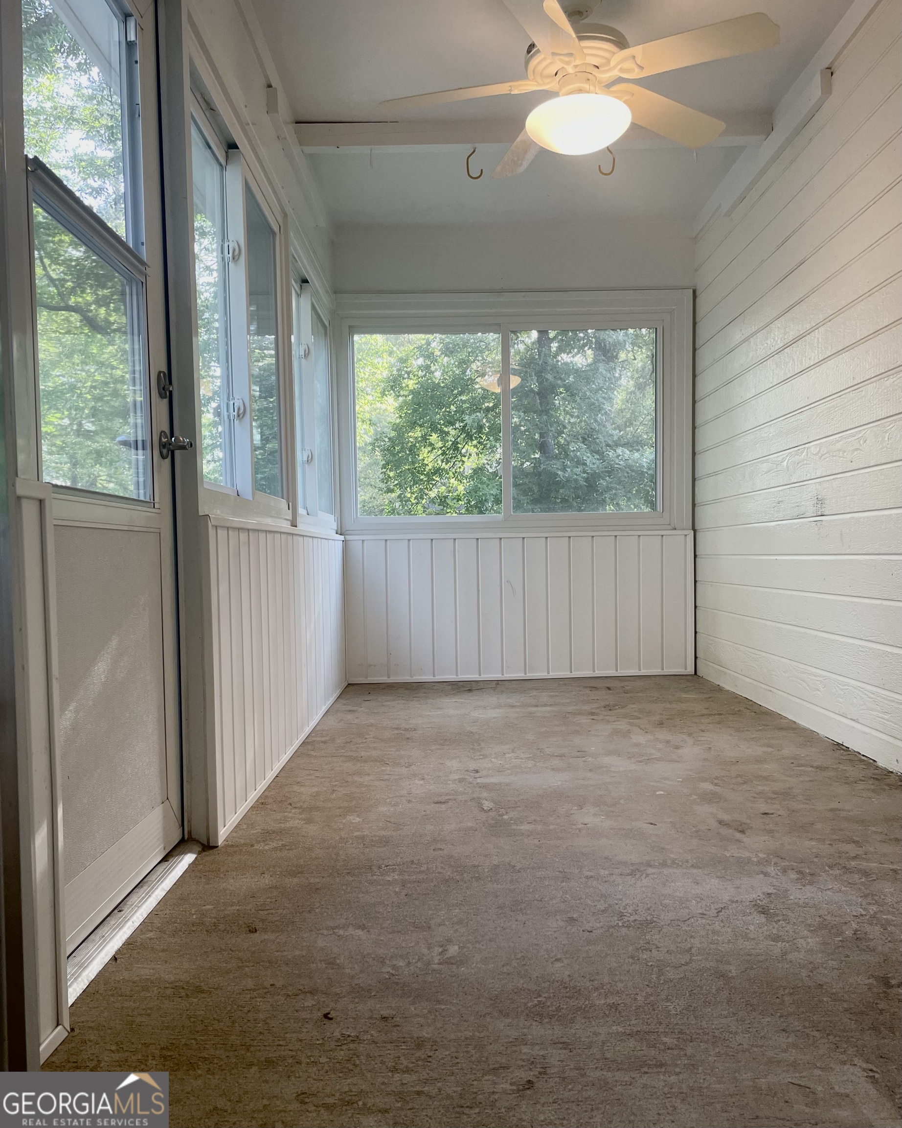102 Ridgestone Court Property Photo 7