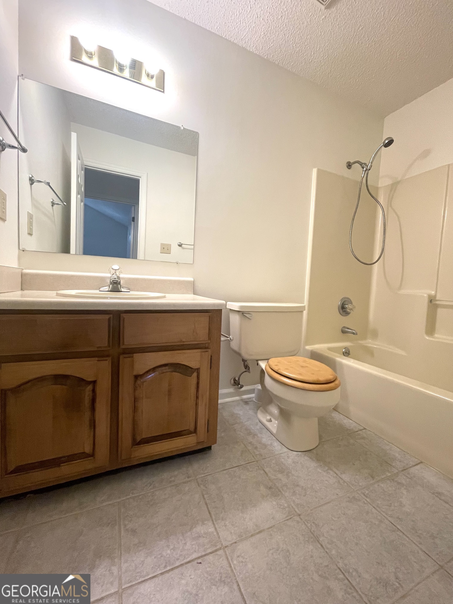102 Ridgestone Court Property Photo 8